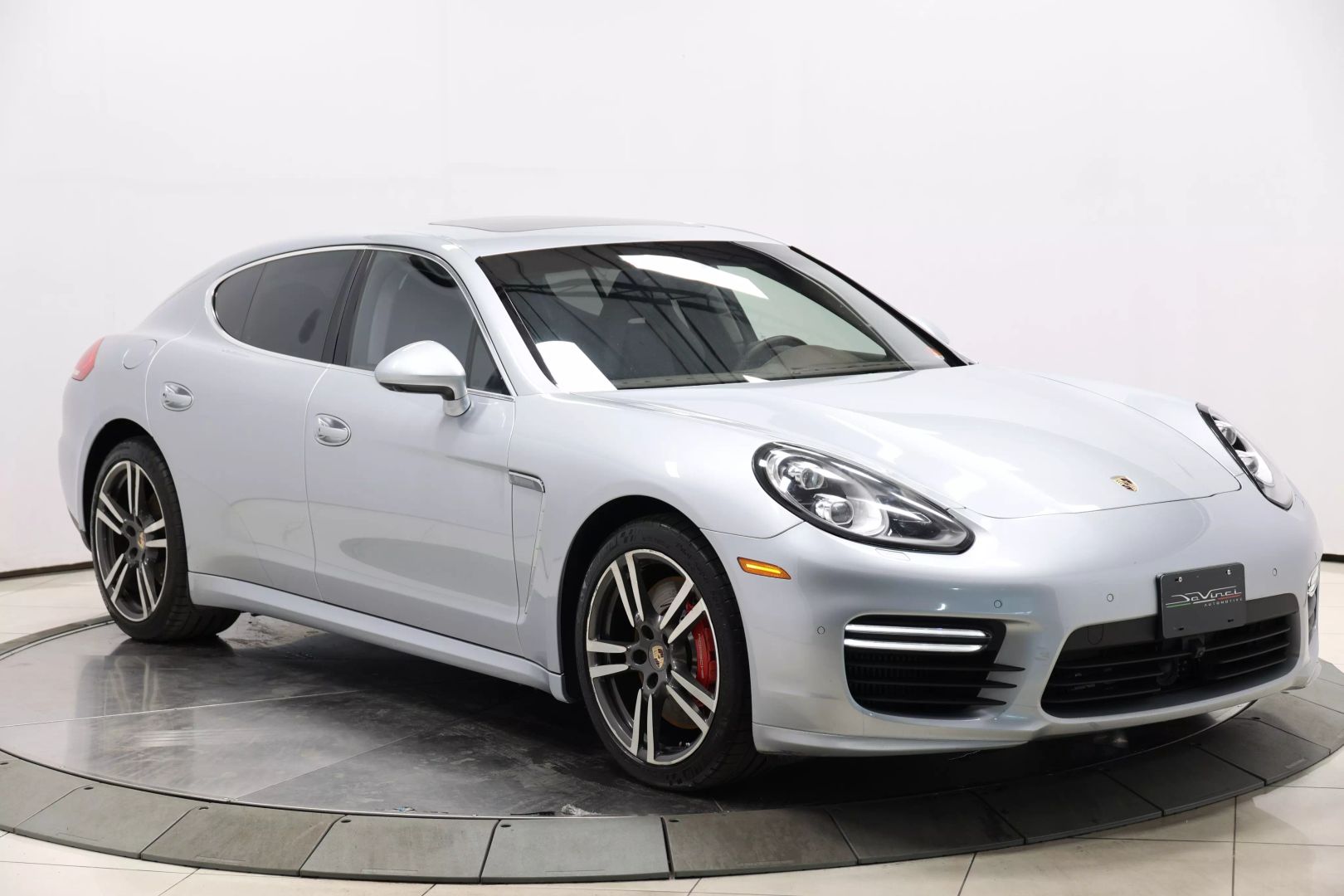 2014 Porsche Panamera - Image 116