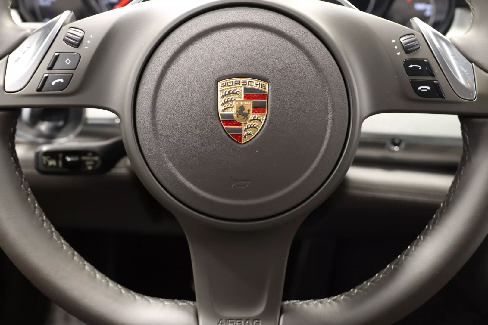 2014 Porsche Panamera - Image 26