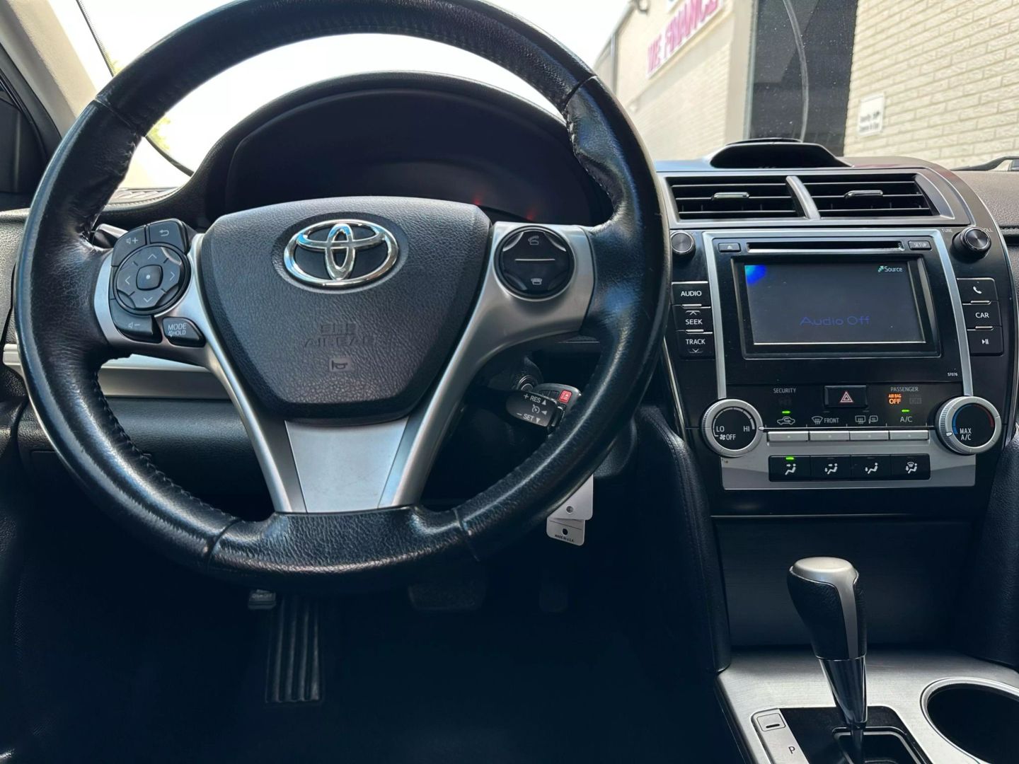 2014 Toyota Camry - Image 26