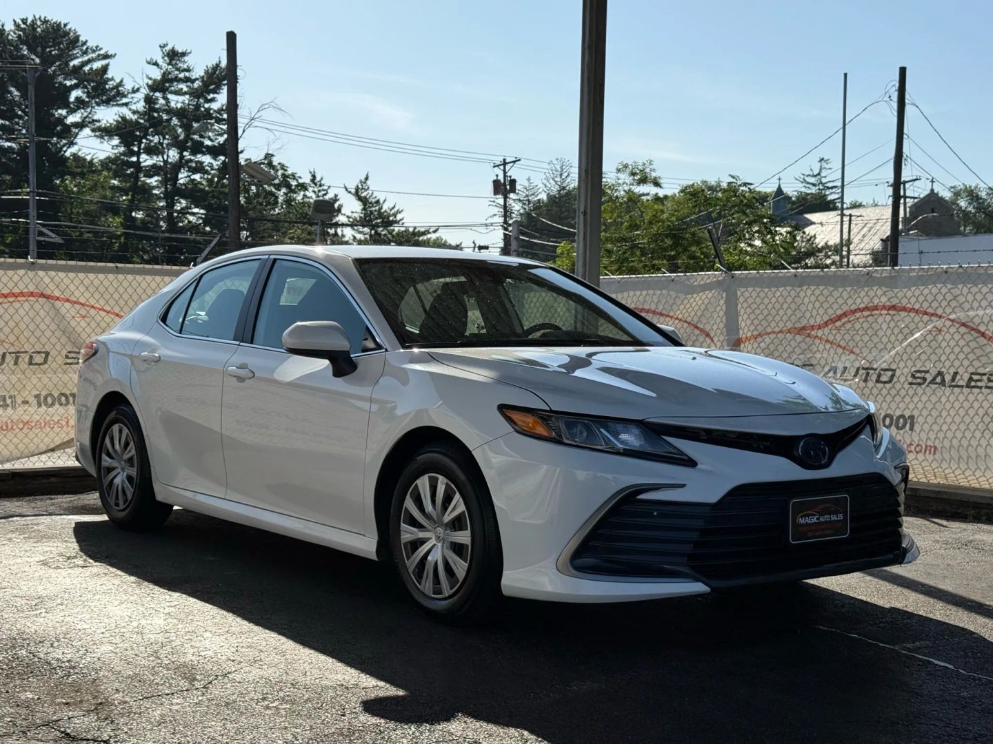 2022 Toyota Camry Hybrid - Image 6