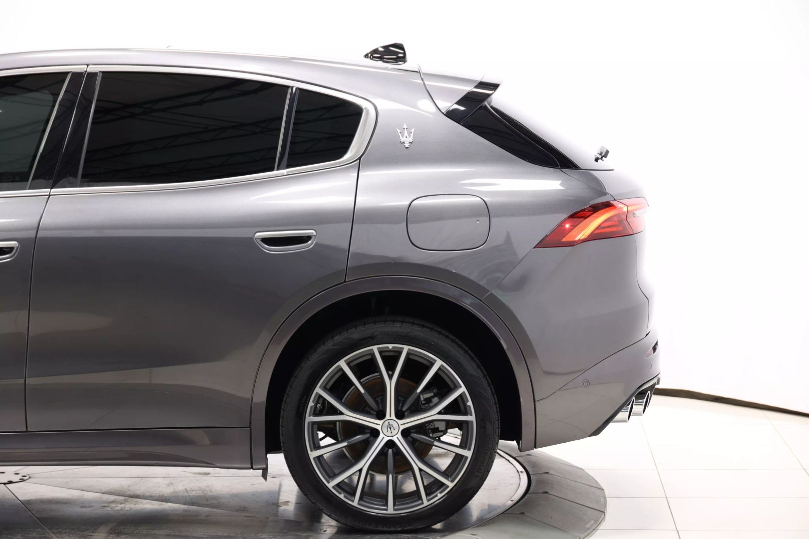 2023 Maserati Grecale - Image 8