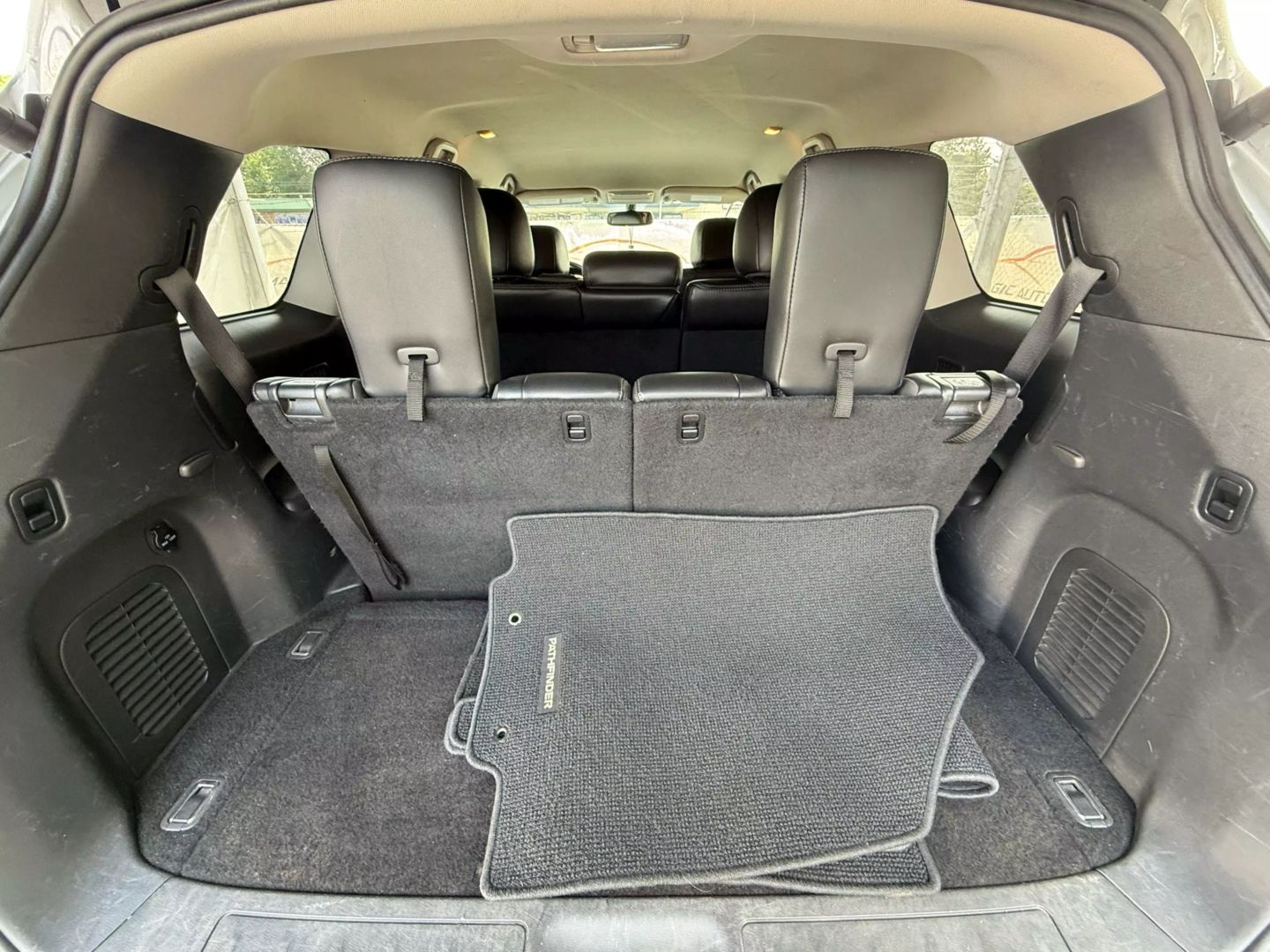2017 Nissan Pathfinder - Image 21