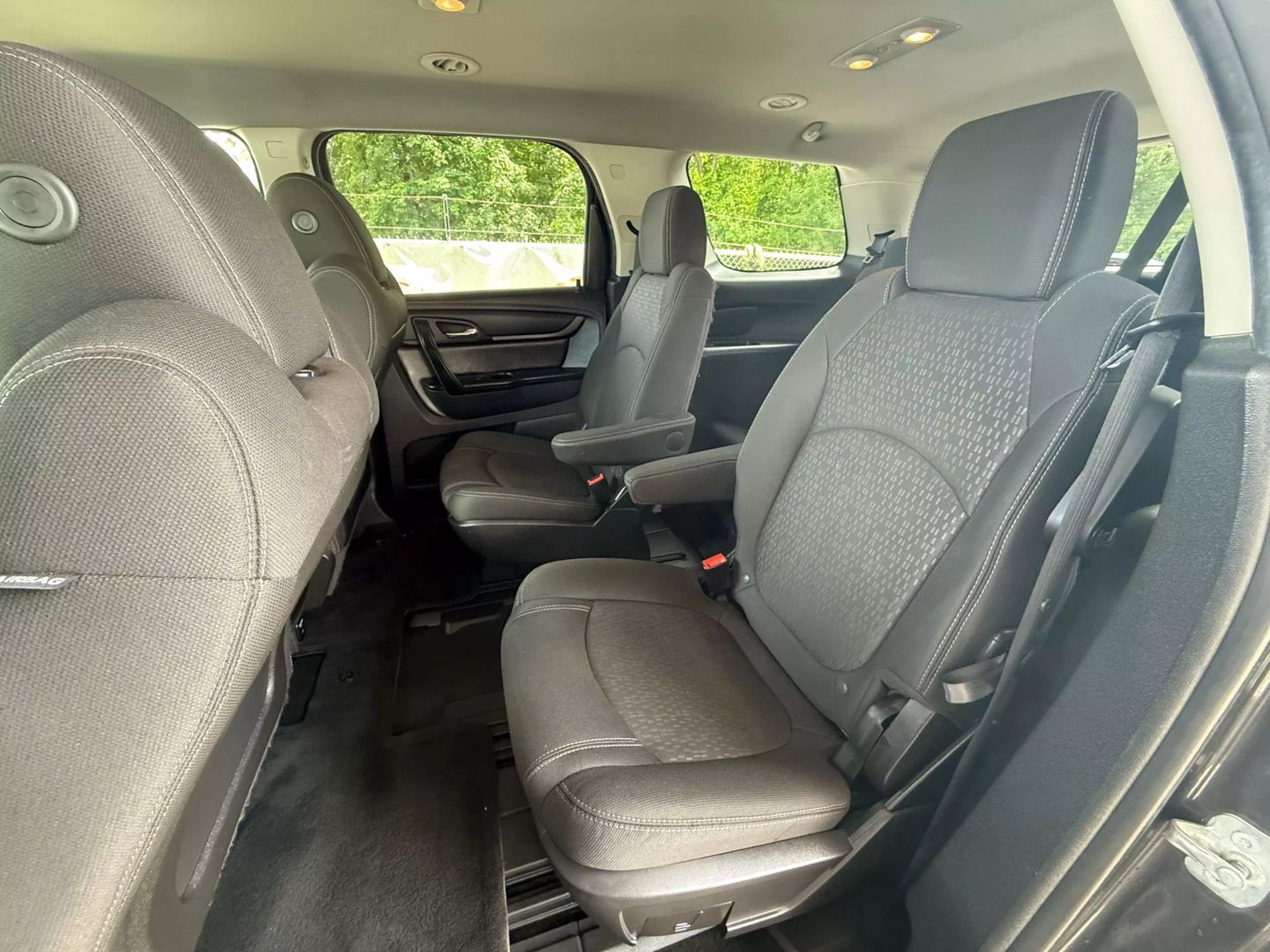 2016 Gmc Acadia - Image 19