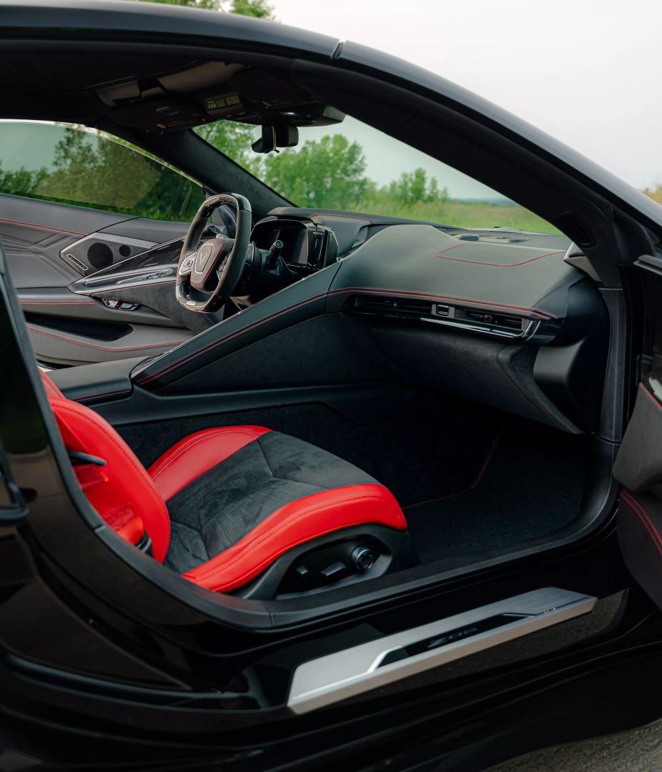 2023 Chevrolet Corvette - Image 15
