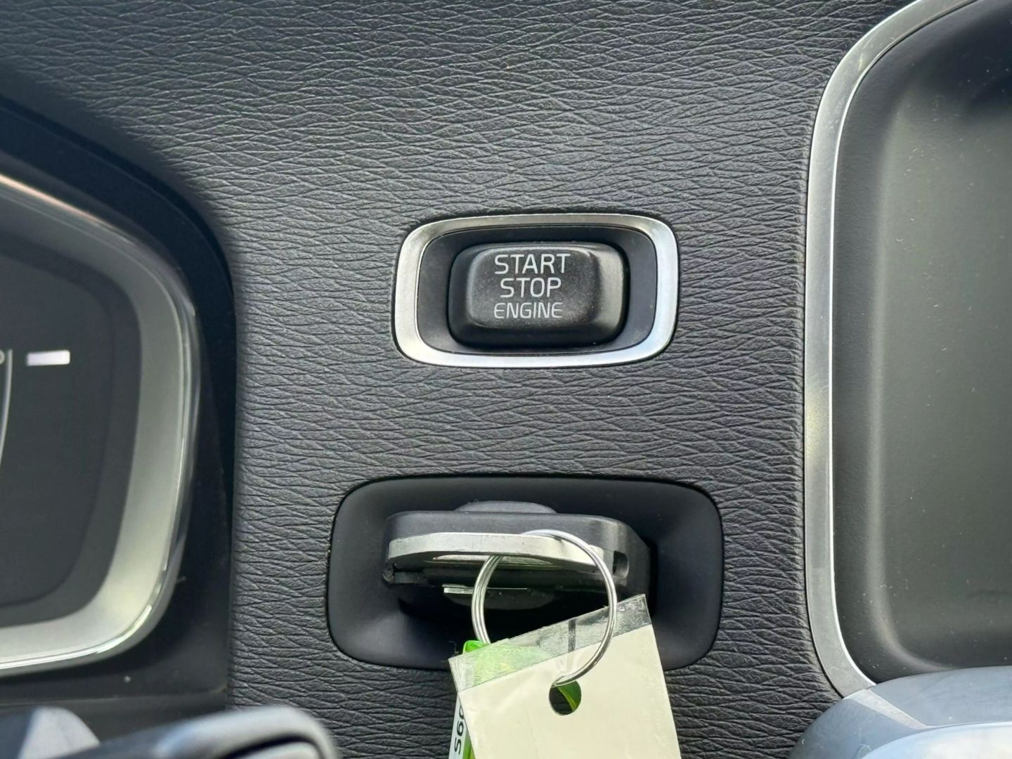 2016 Volvo S60 - Image 39