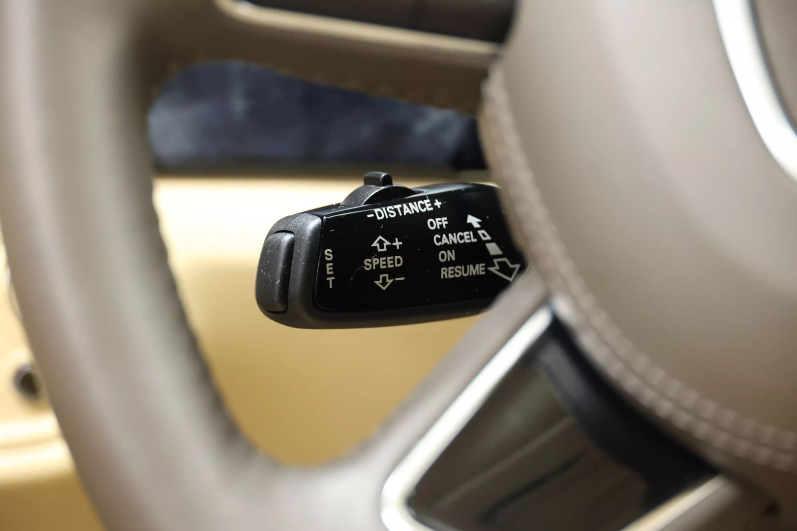 2015 Audi A8 - Image 26
