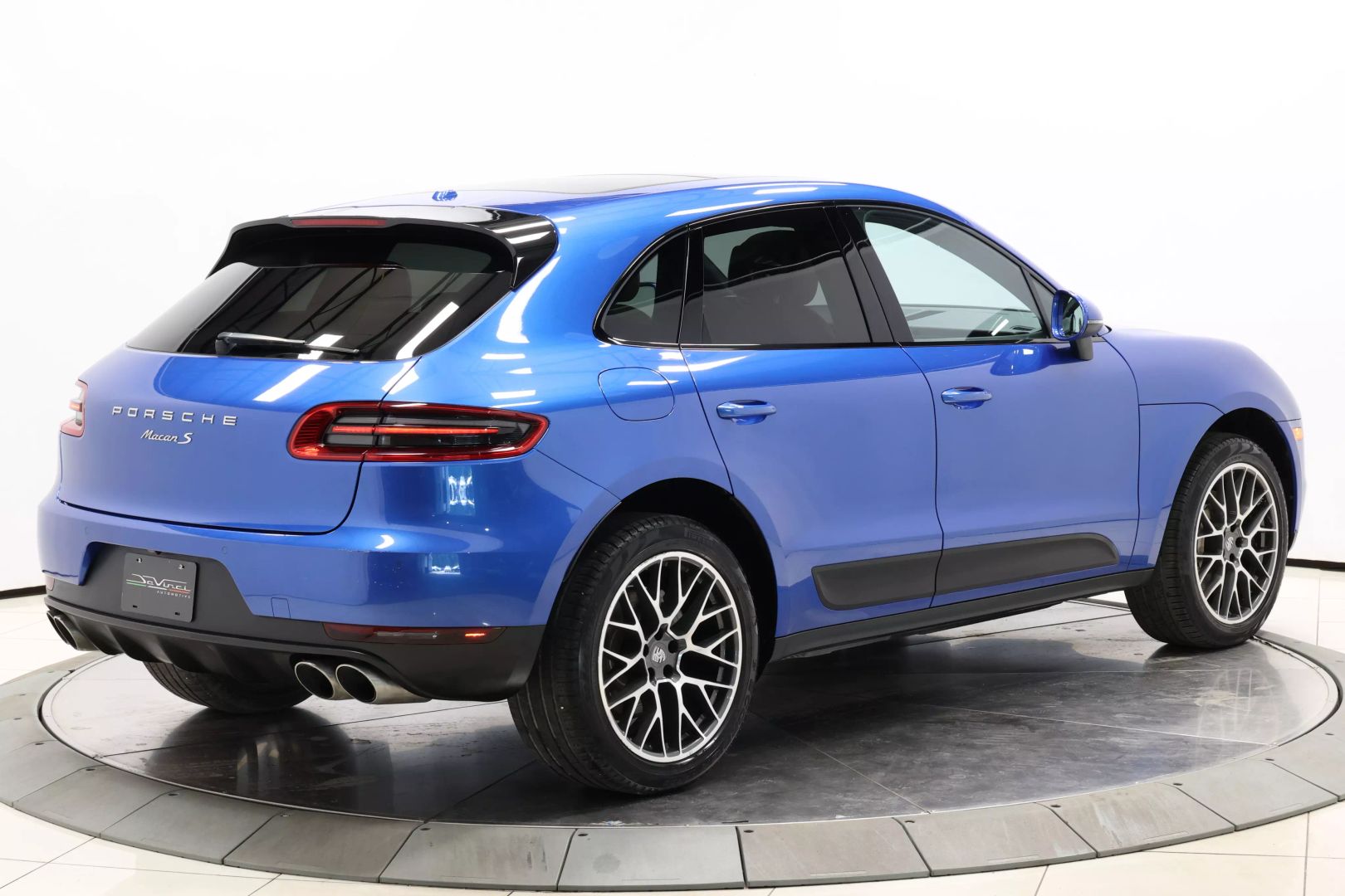 2017 Porsche Macan - Image 4