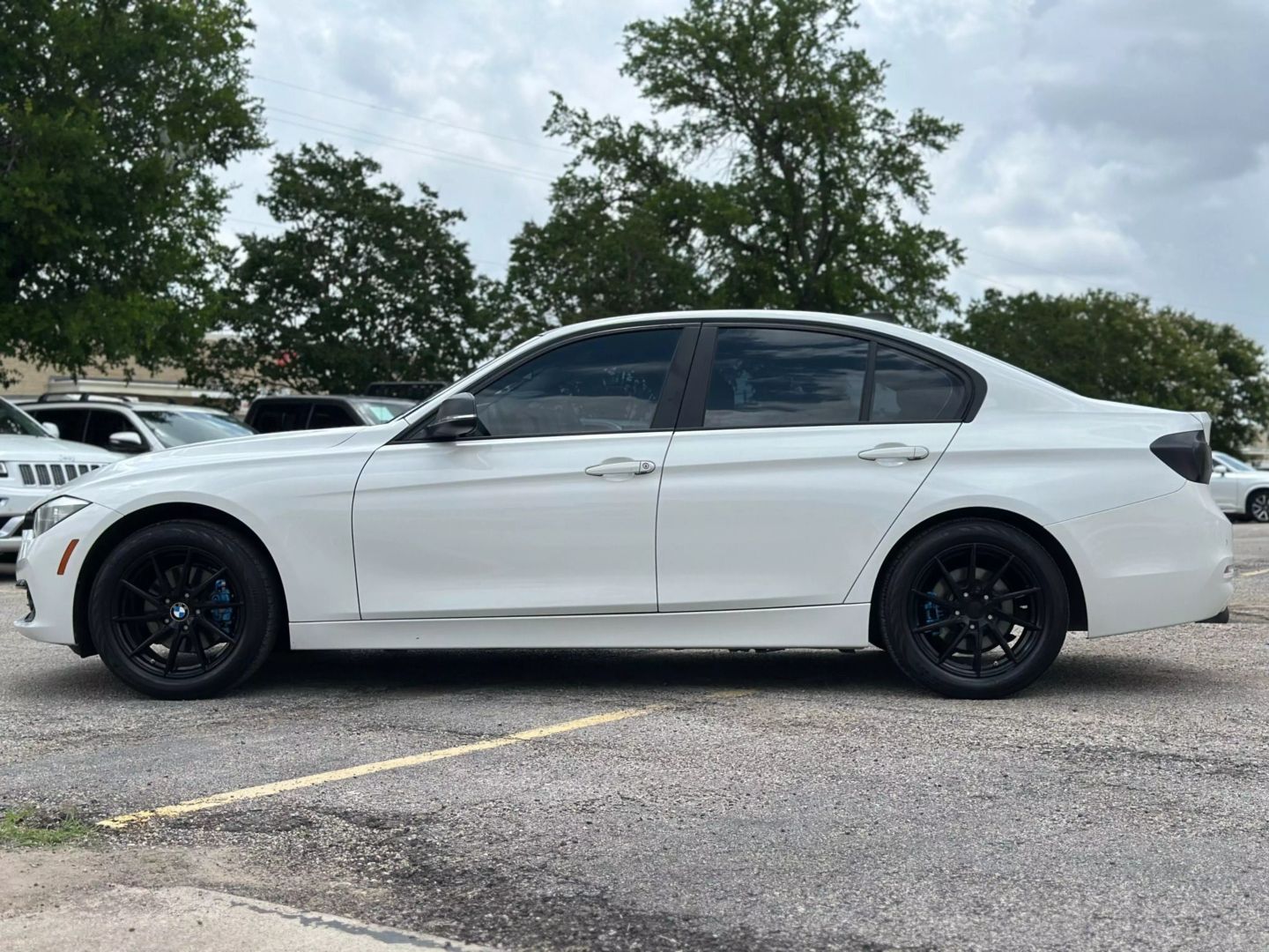 2017 Bmw 3 Series - Image 3