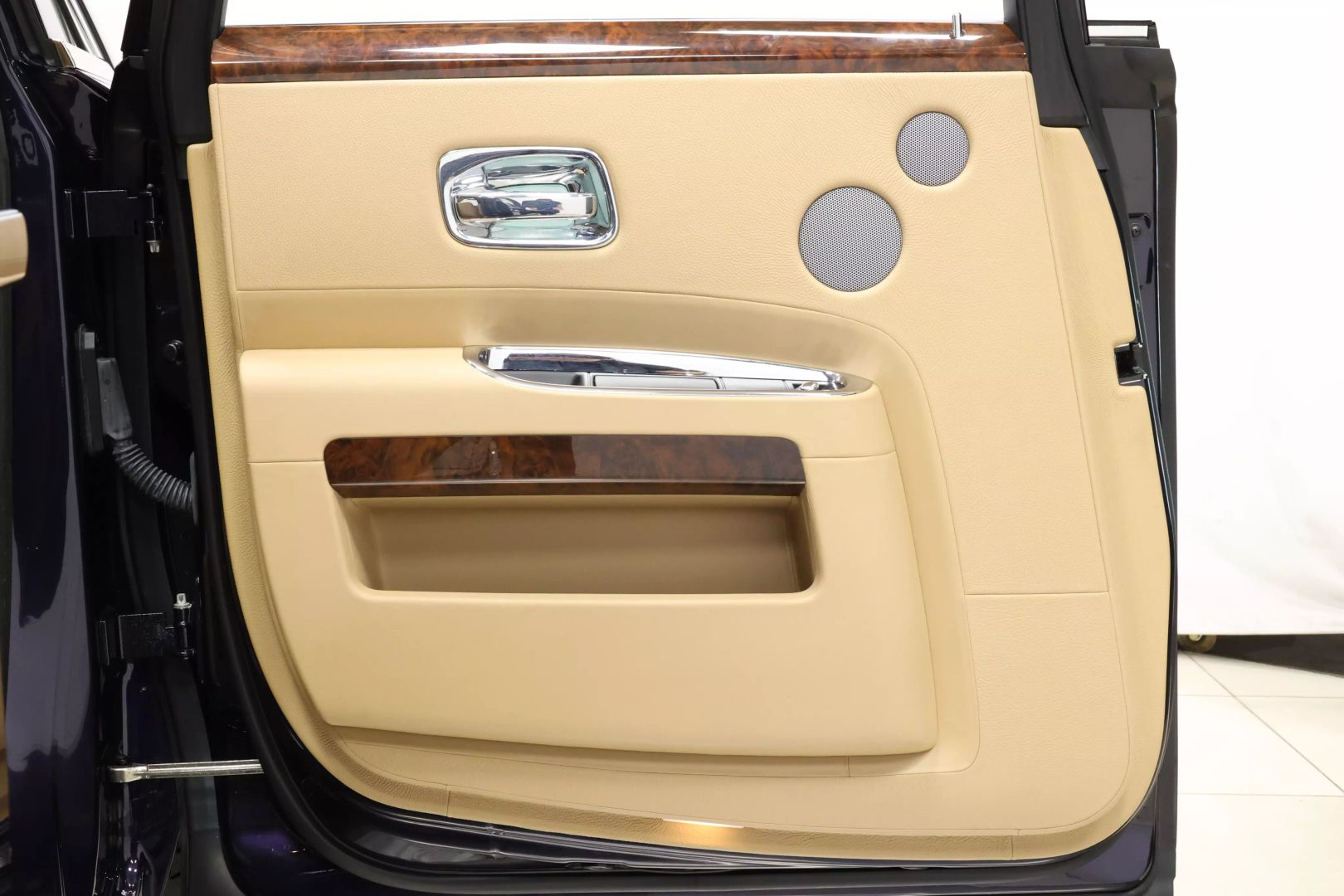 2010 Rolls-royce Ghost - Image 39