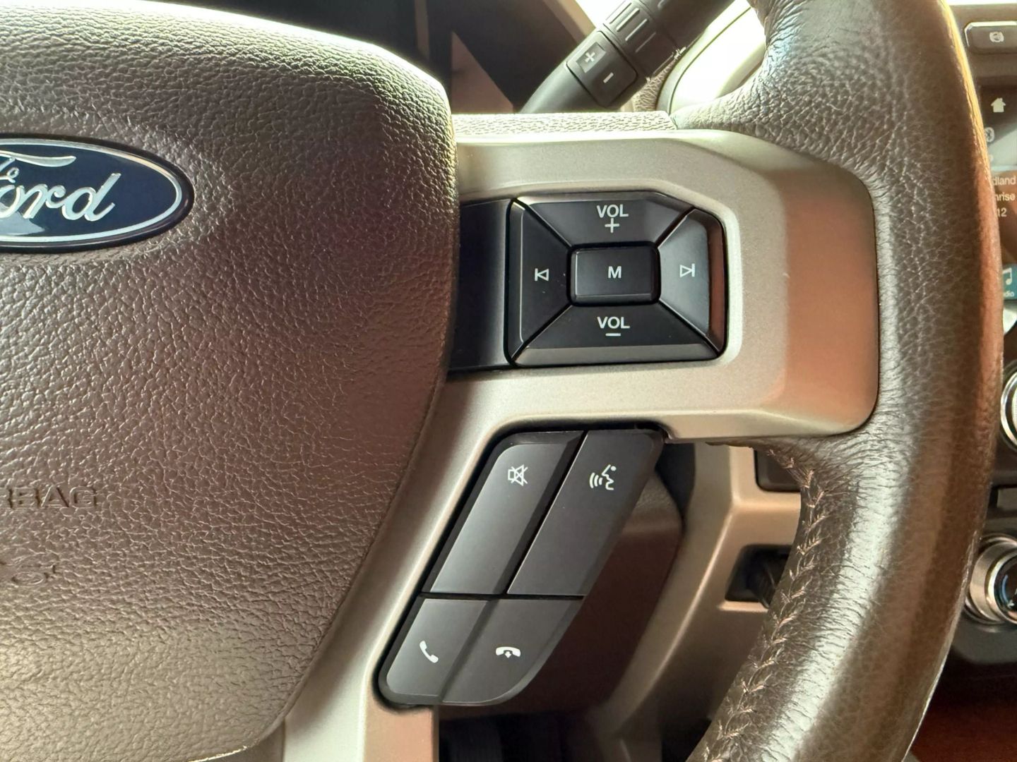 2018 Ford F250 Super Duty Crew Cab - Image 27