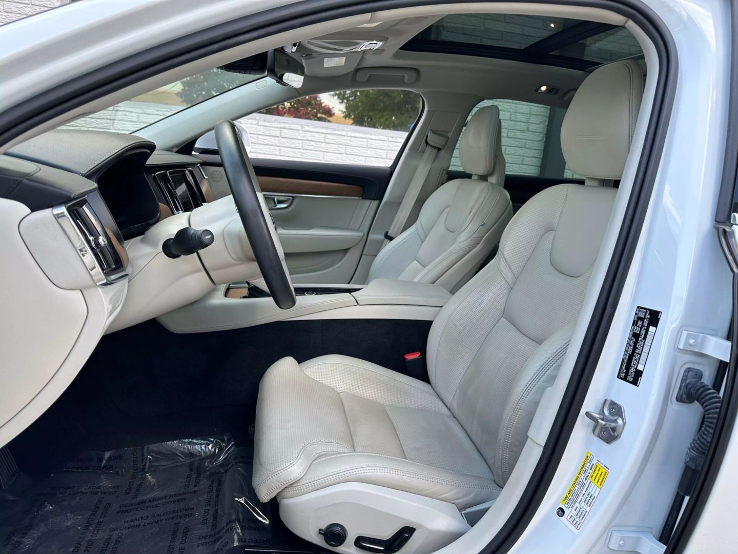 2018 Volvo S90 - Image 14