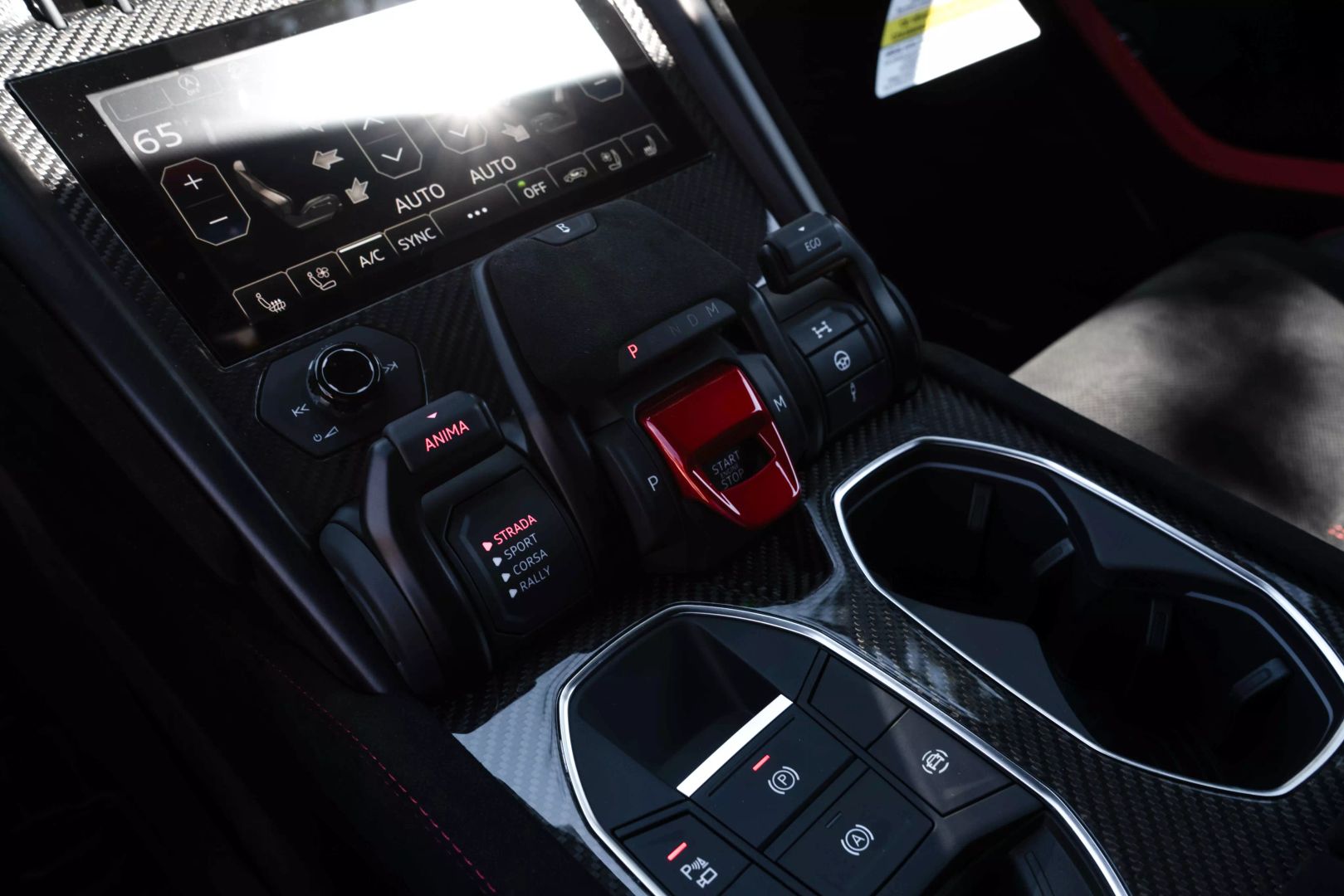 2024 Lamborghini Urus - Image 38