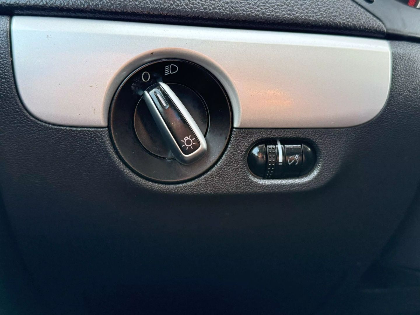 2013 Volkswagen Jetta - Image 37