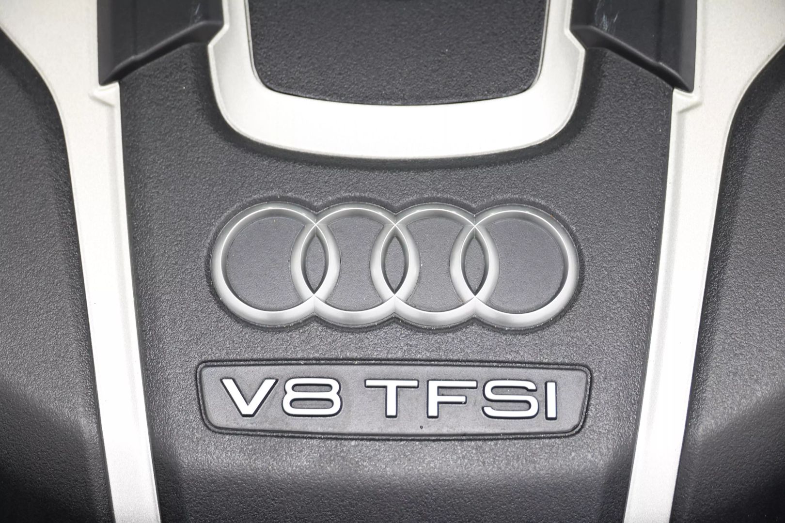 2015 Audi A8 - Image 111
