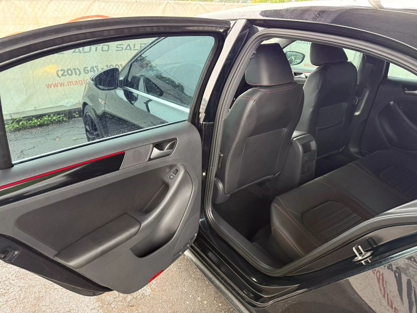 2017 Volkswagen Jetta - Image 17