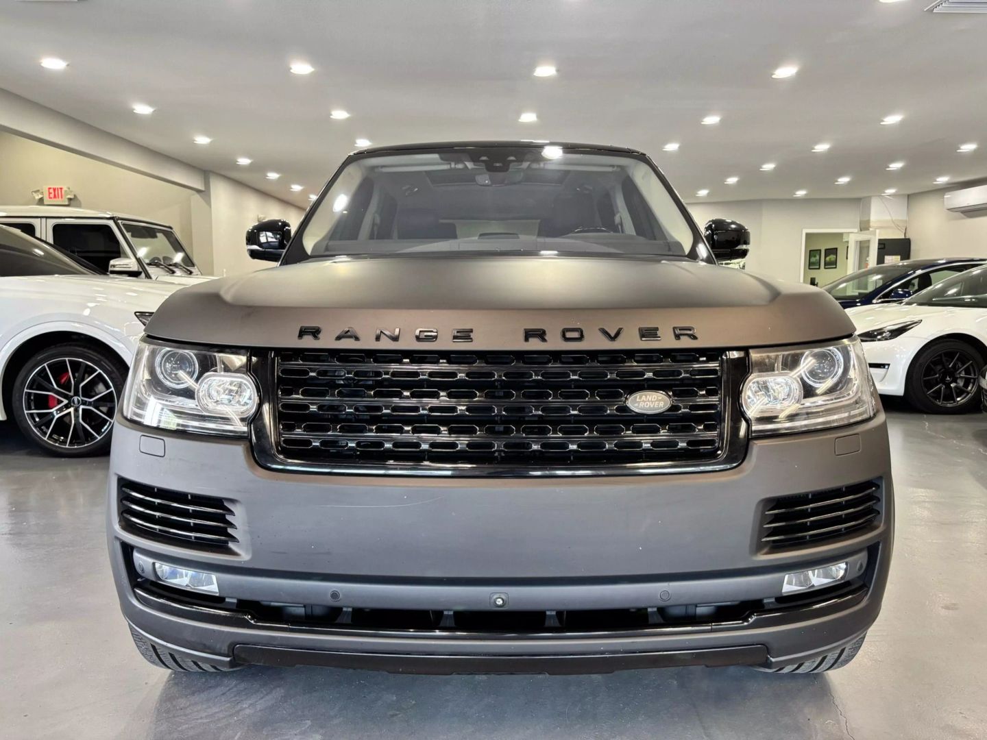 2017 Land Rover Range Rover Hse Sport Utility 4d - Image 2
