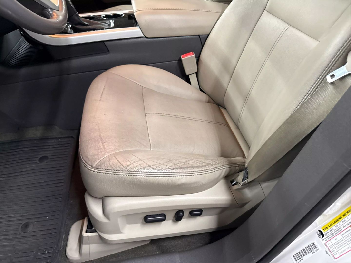 2014 Ford Edge - Image 35