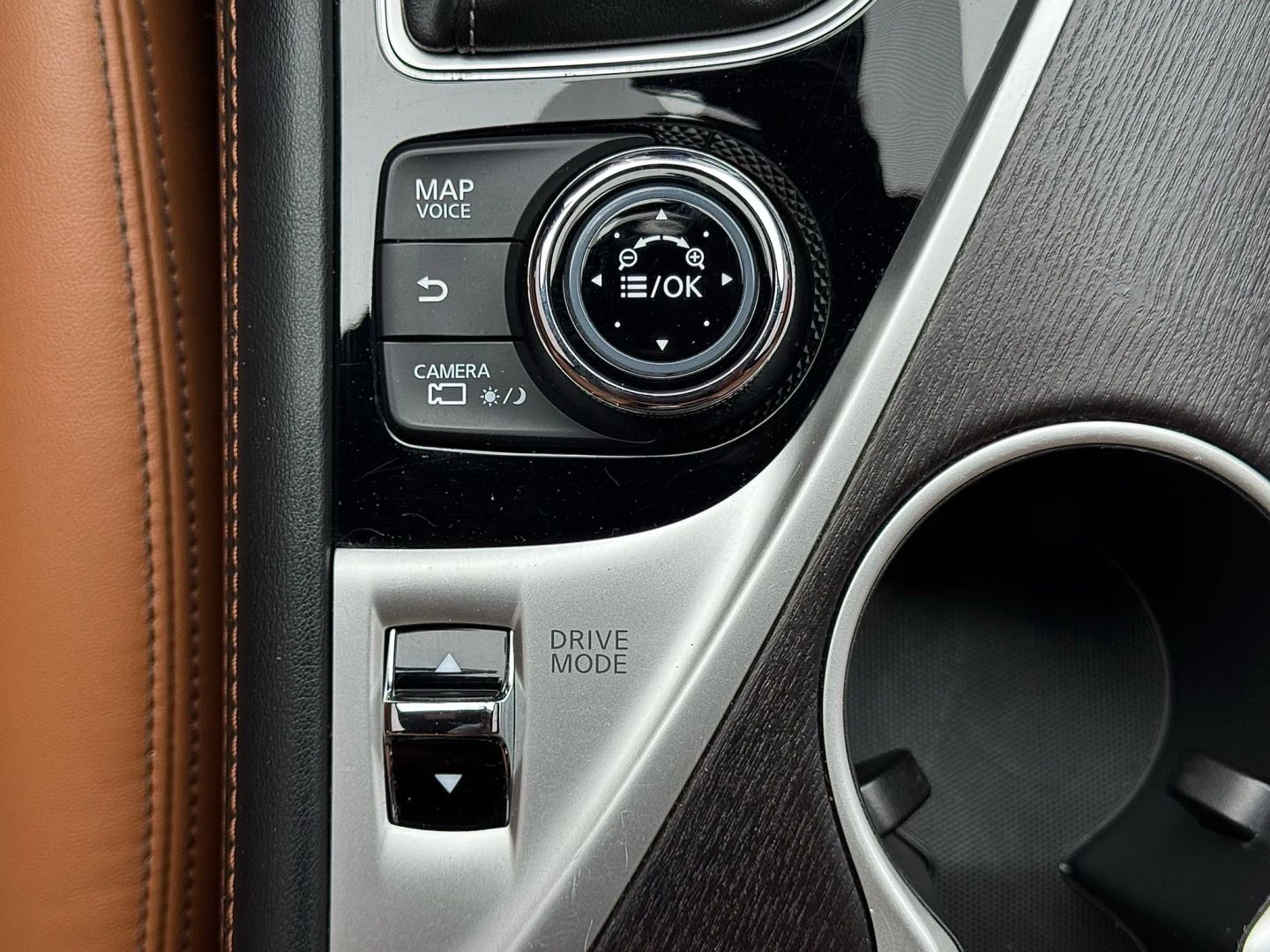 2021 Infiniti Q50 - Image 35