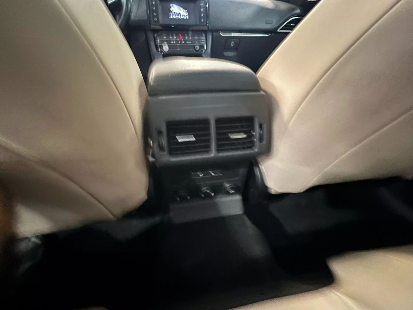 2018 Jaguar F-pace 25t Premium Sport Utility 4d - Image 12
