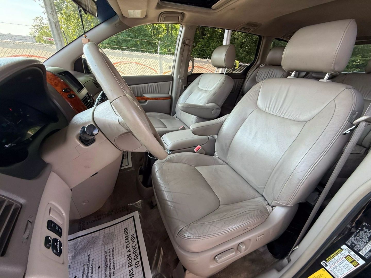 2008 Toyota Sienna - Image 15