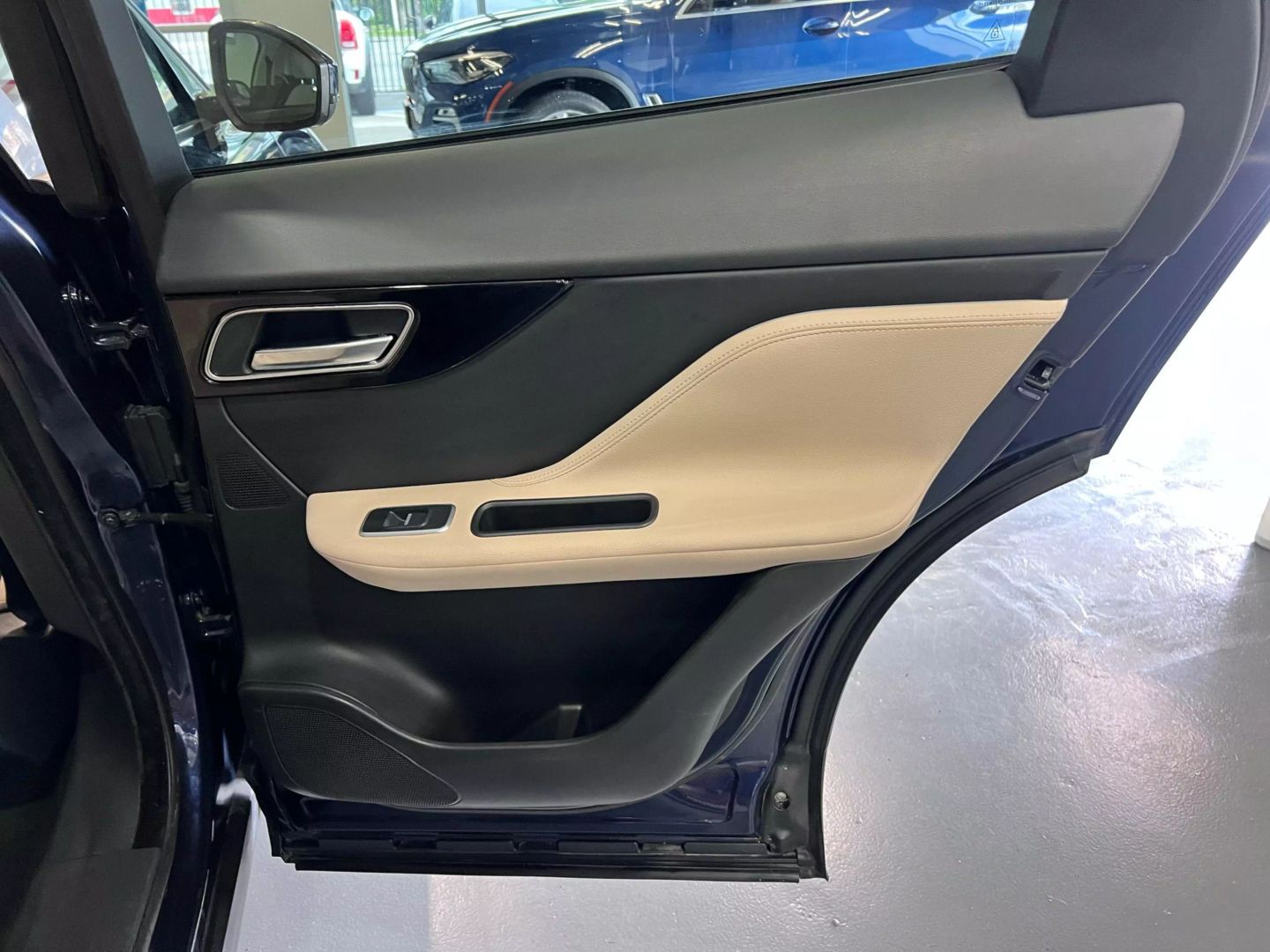 2018 Jaguar F-pace 25t Premium Sport Utility 4d - Image 20