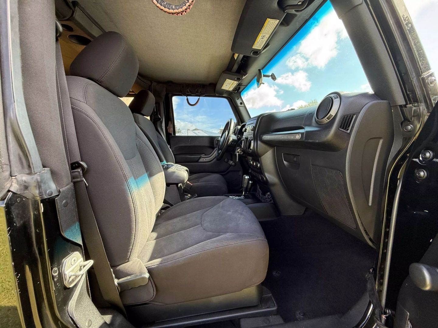 2015 Jeep Wrangler - Image 8