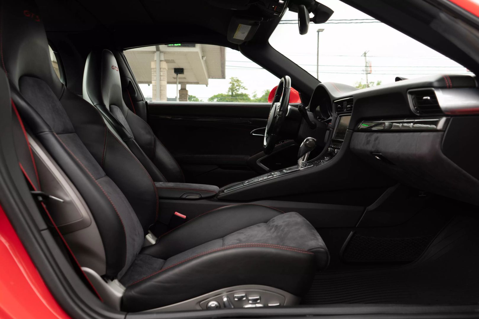2016 Porsche 911 - Image 59