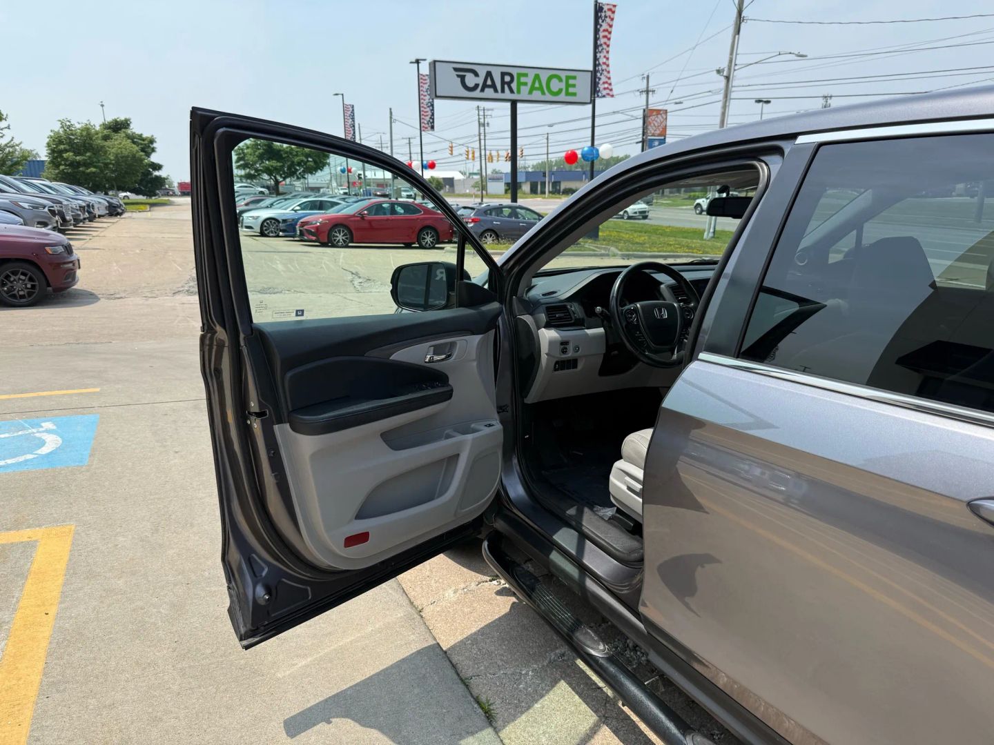 2017 Honda Pilot - Image 18