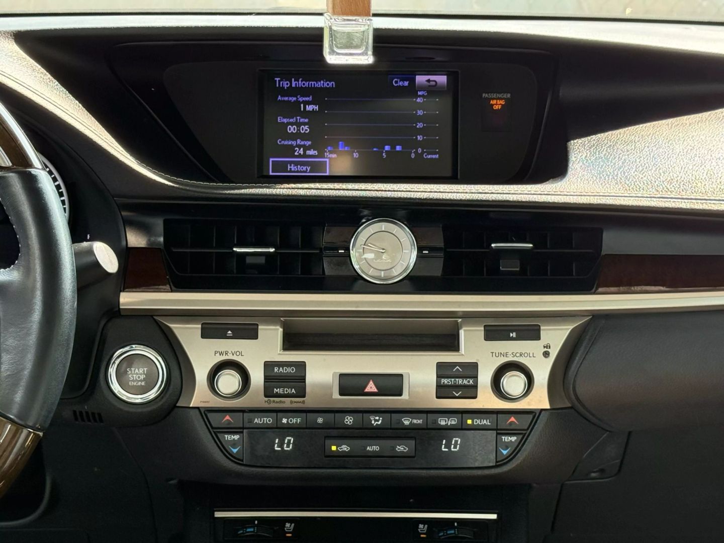 2014 Lexus Es - Image 28