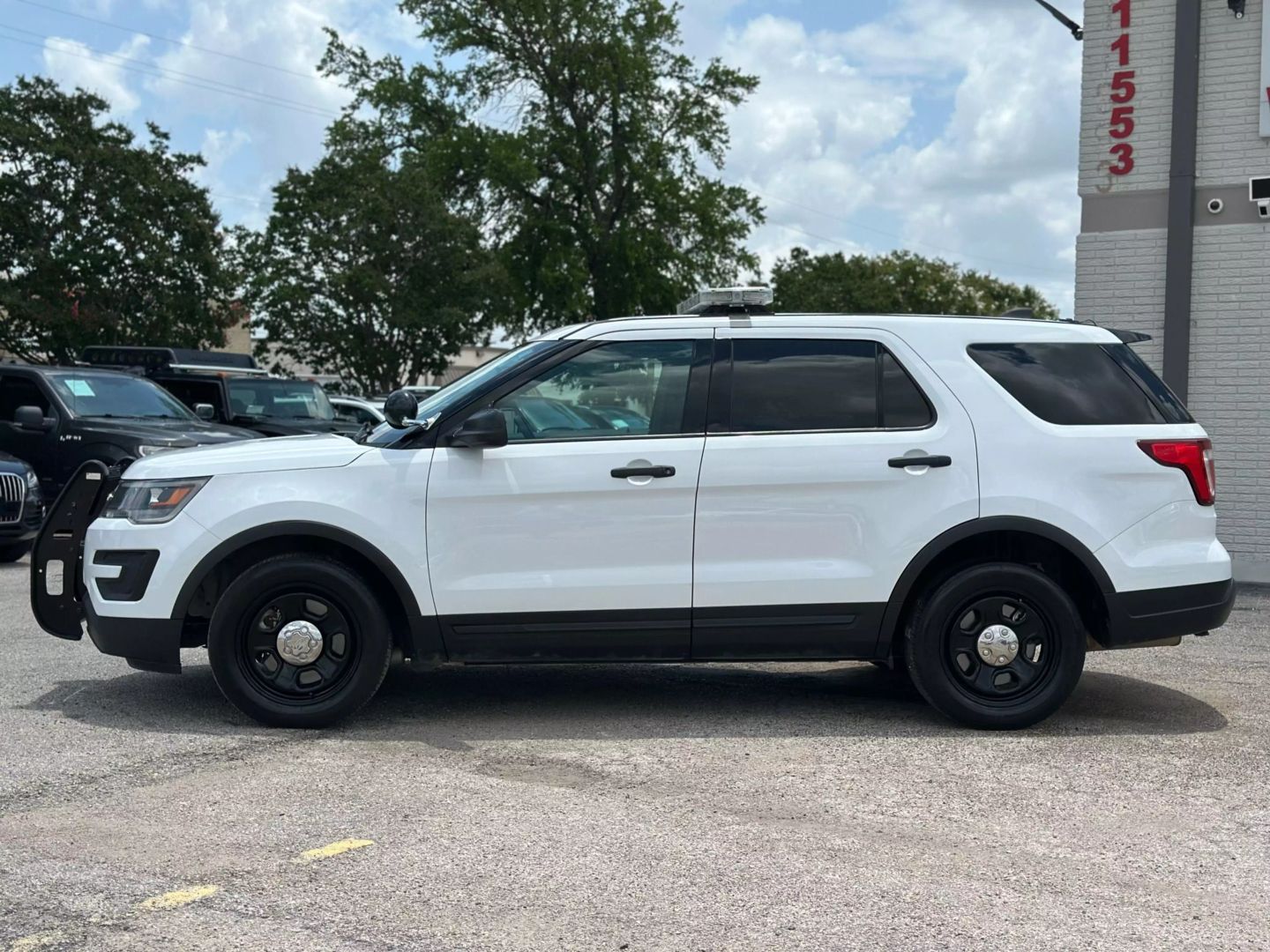 2019 Ford Explorer - Image 3