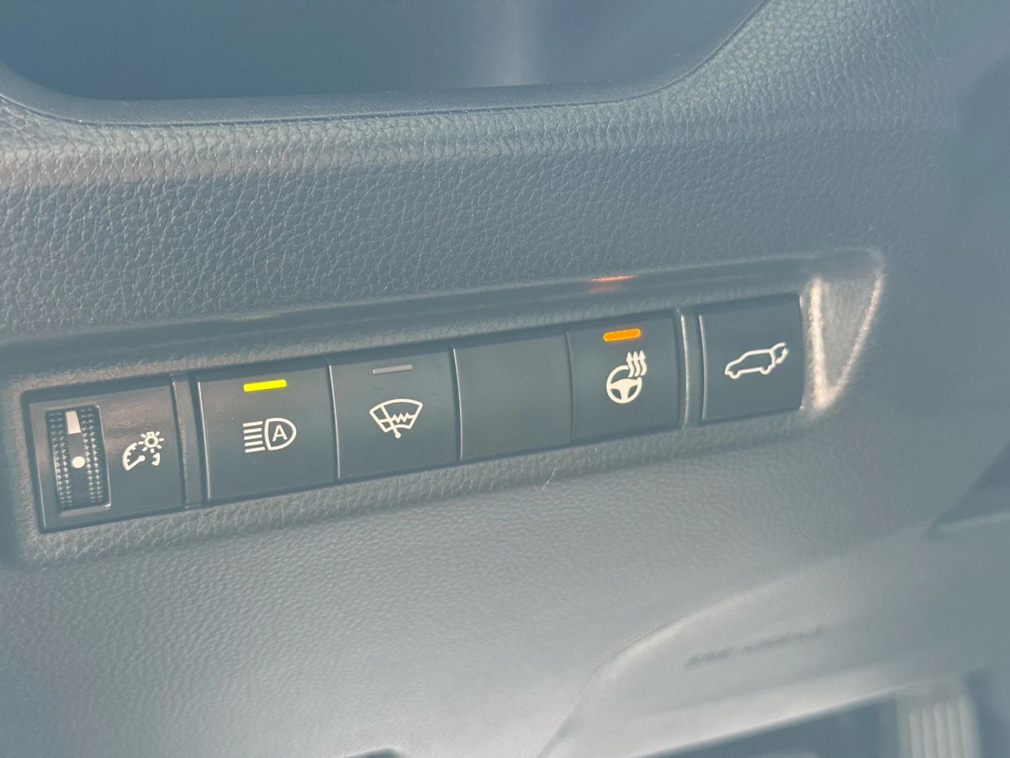 2019 Toyota Rav4 - Image 40