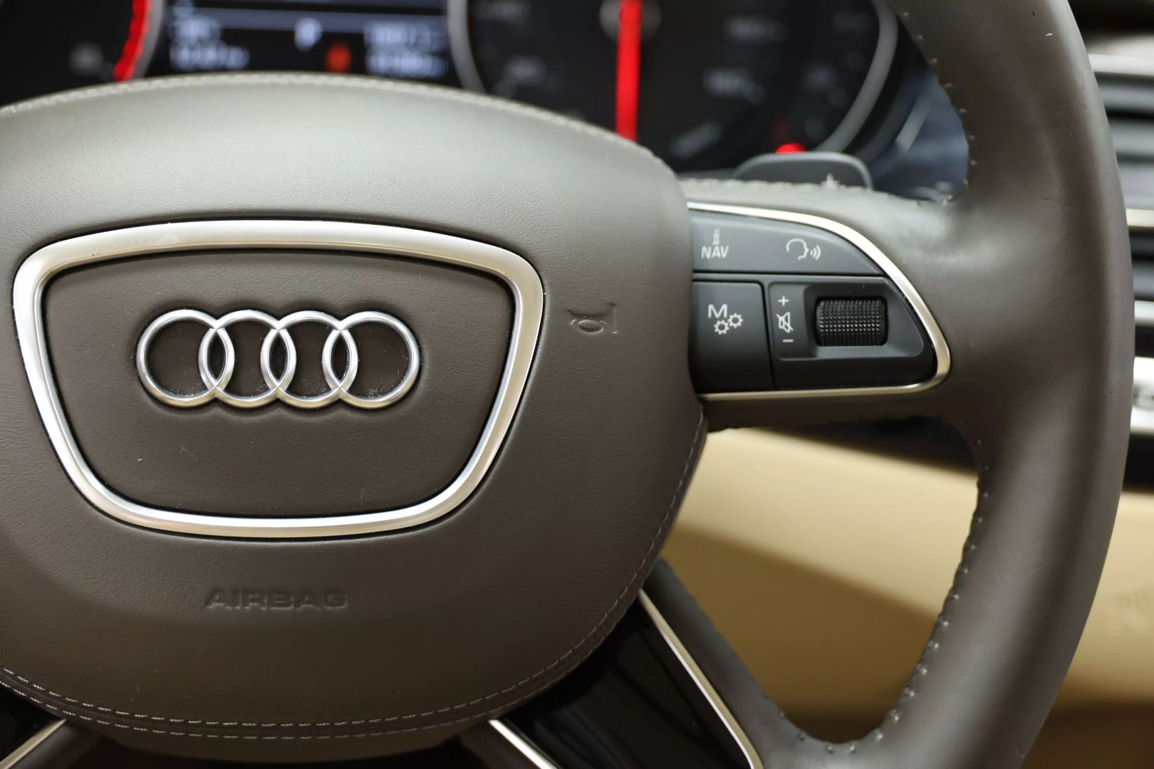 2015 Audi A8 - Image 28