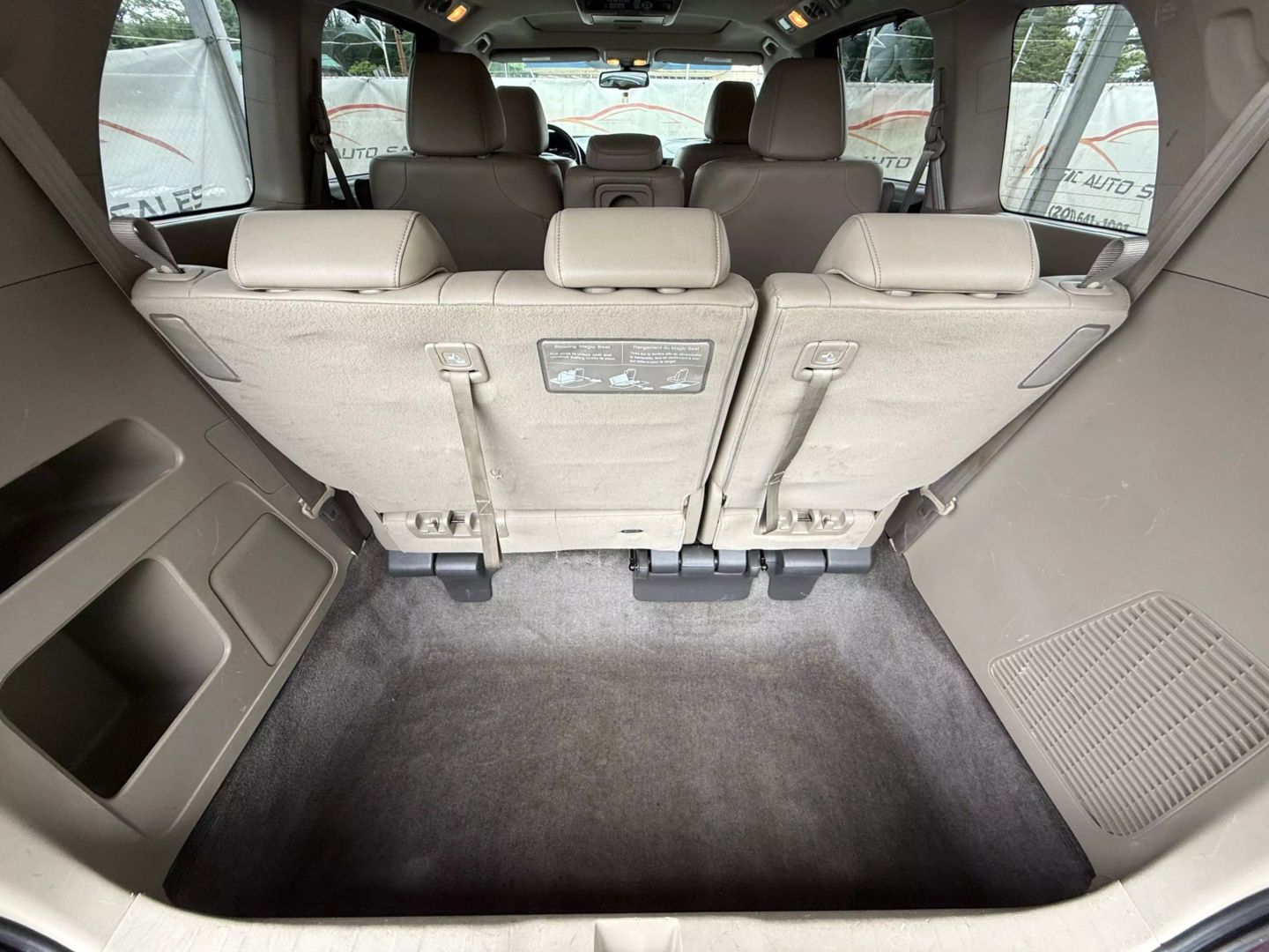 2014 Honda Odyssey - Image 20