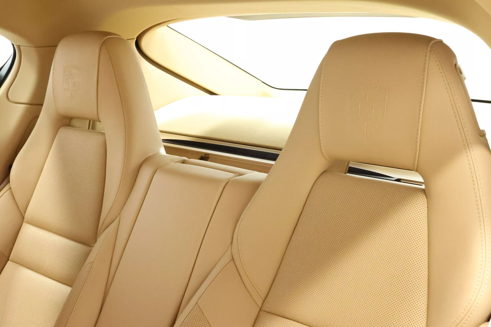 2014 Porsche Panamera - Image 57