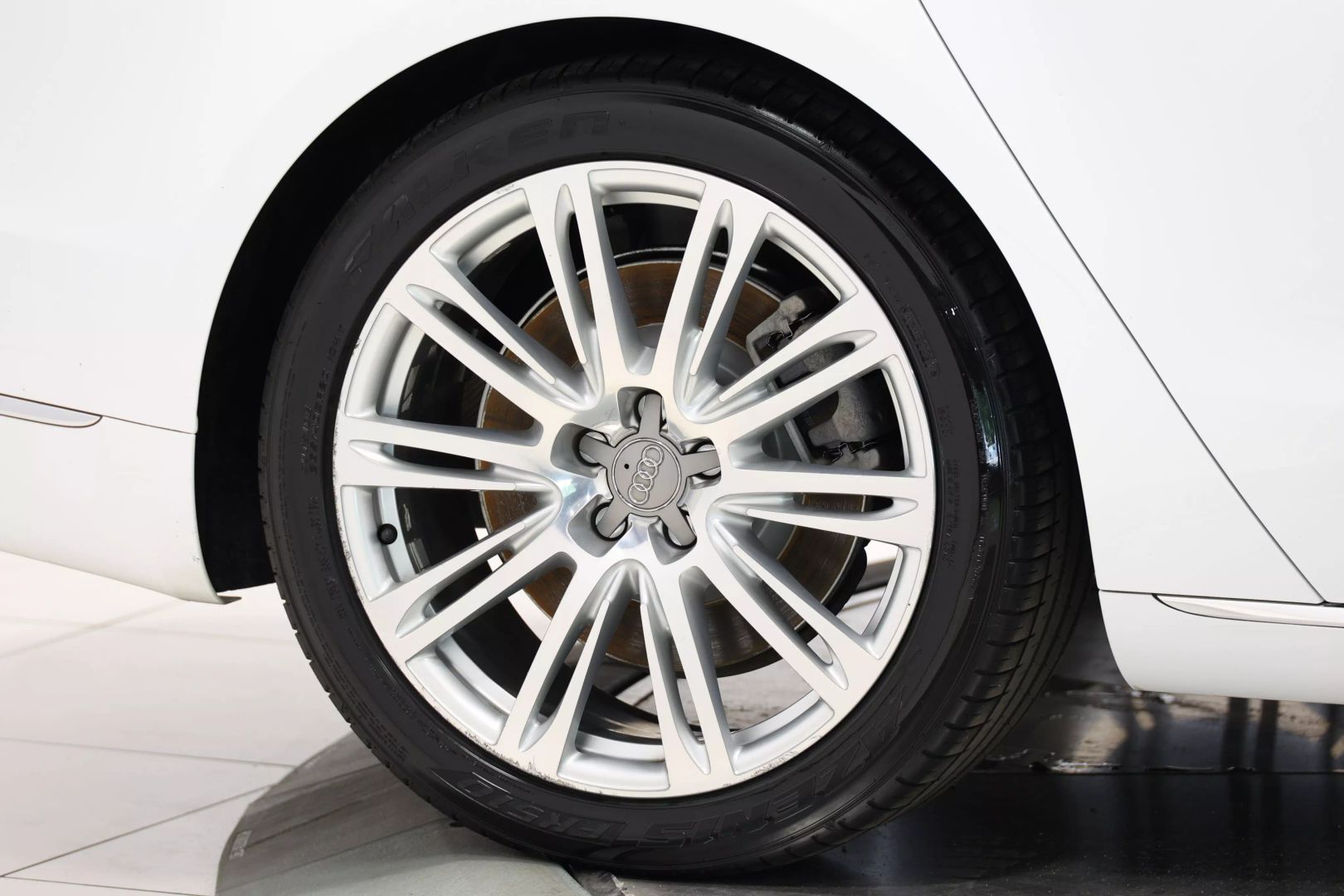 2015 Audi A8 - Image 116