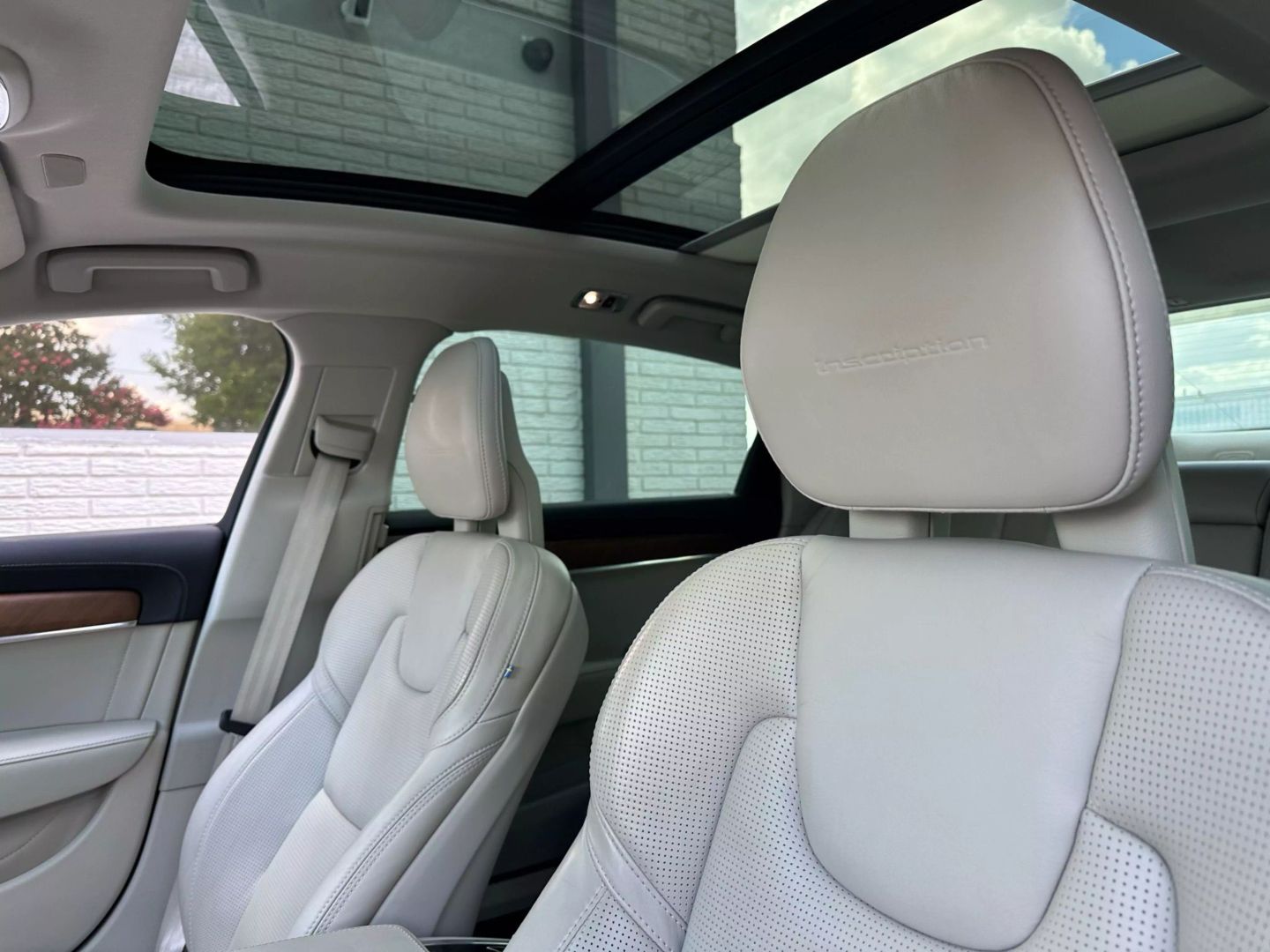 2018 Volvo S90 - Image 15