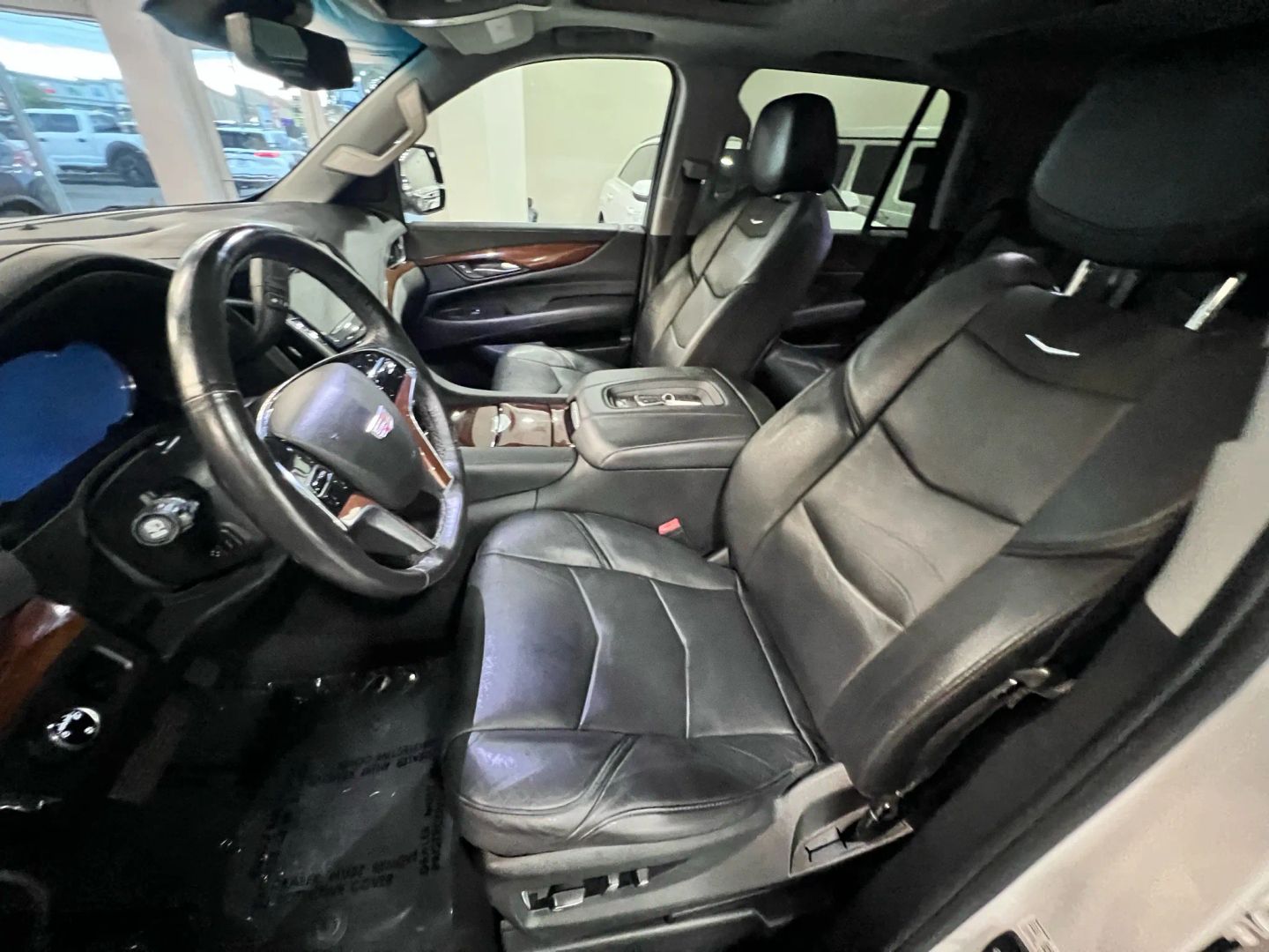 2019 Cadillac Escalade Luxury Sport Utility 4d - Image 14