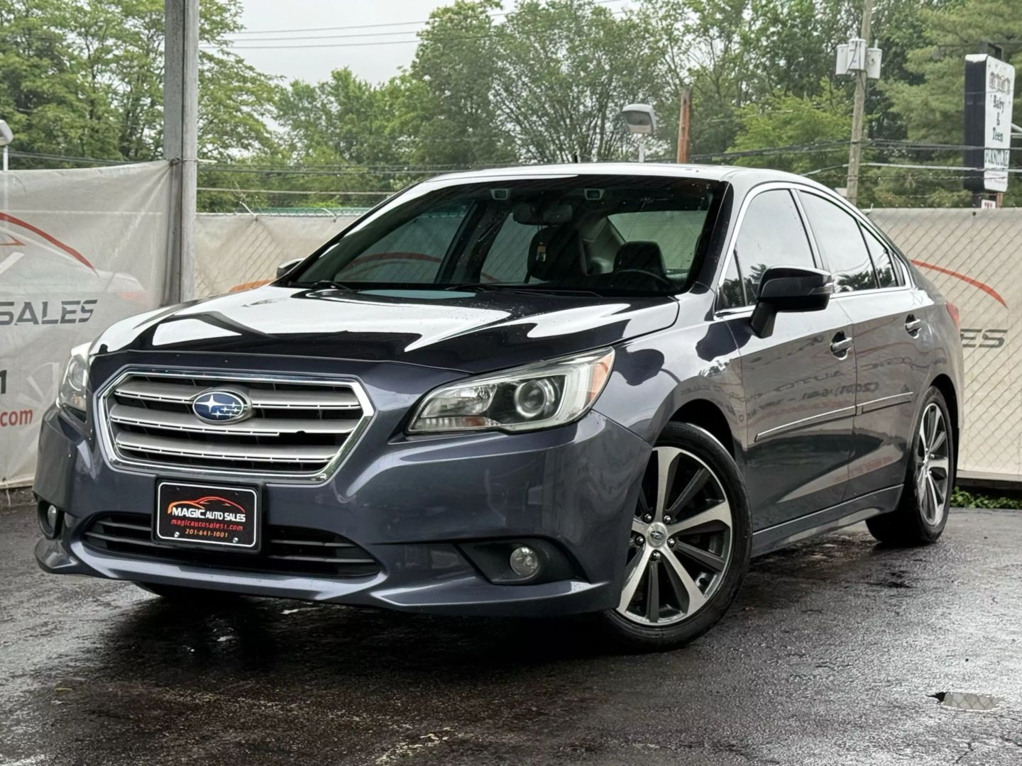 2016 Subaru Legacy - Image 1