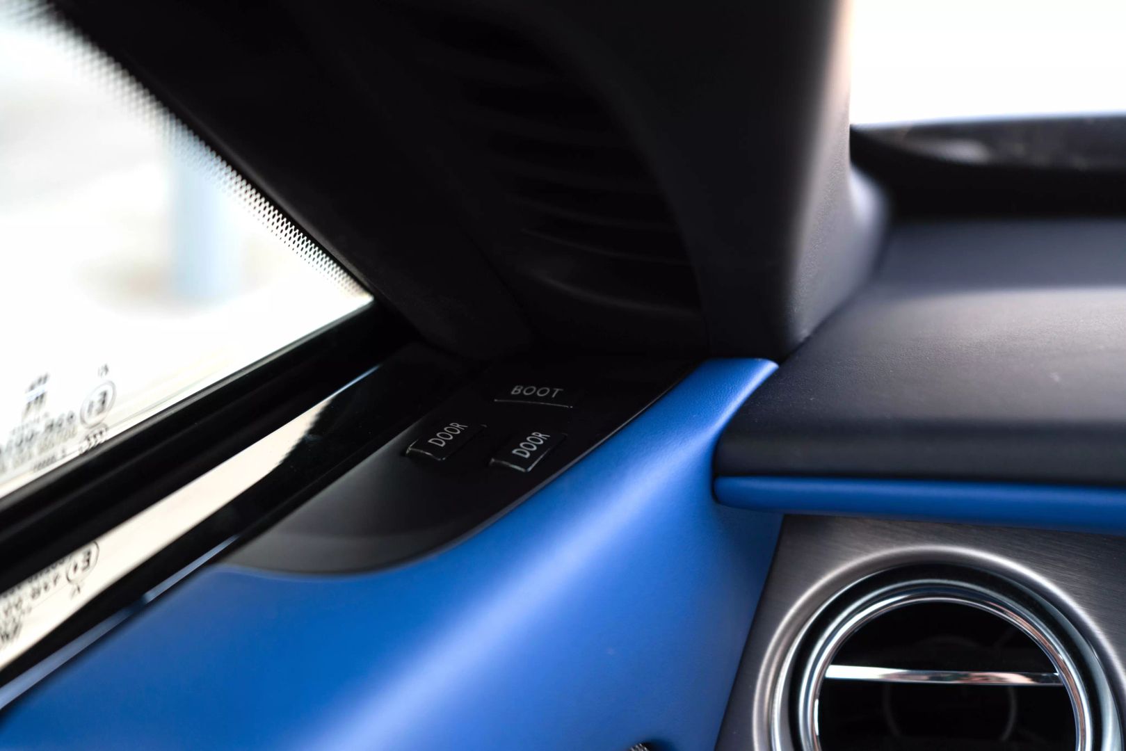 2018 Rolls-royce Dawn - Image 60