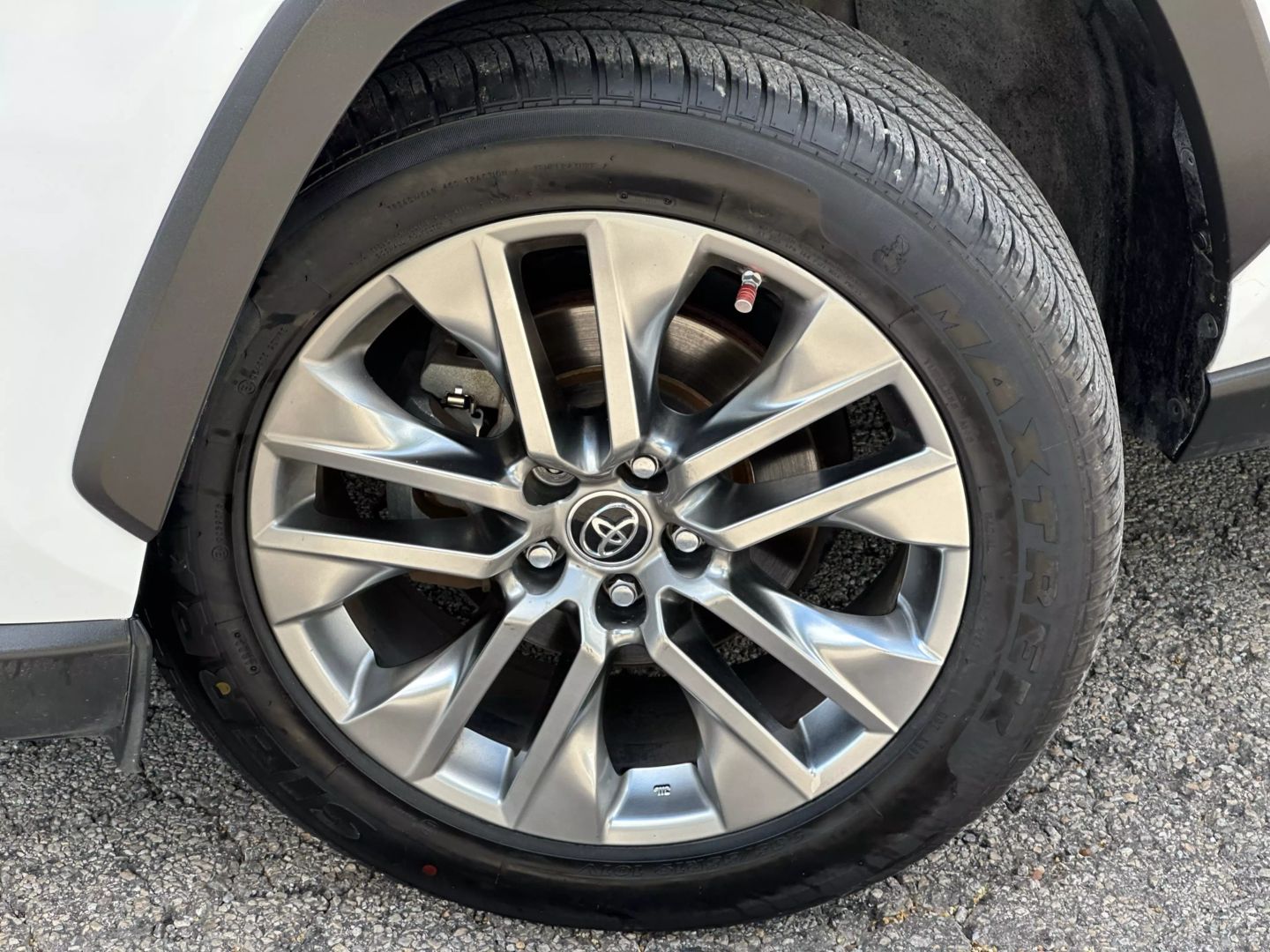 2019 Toyota Rav4 - Image 34