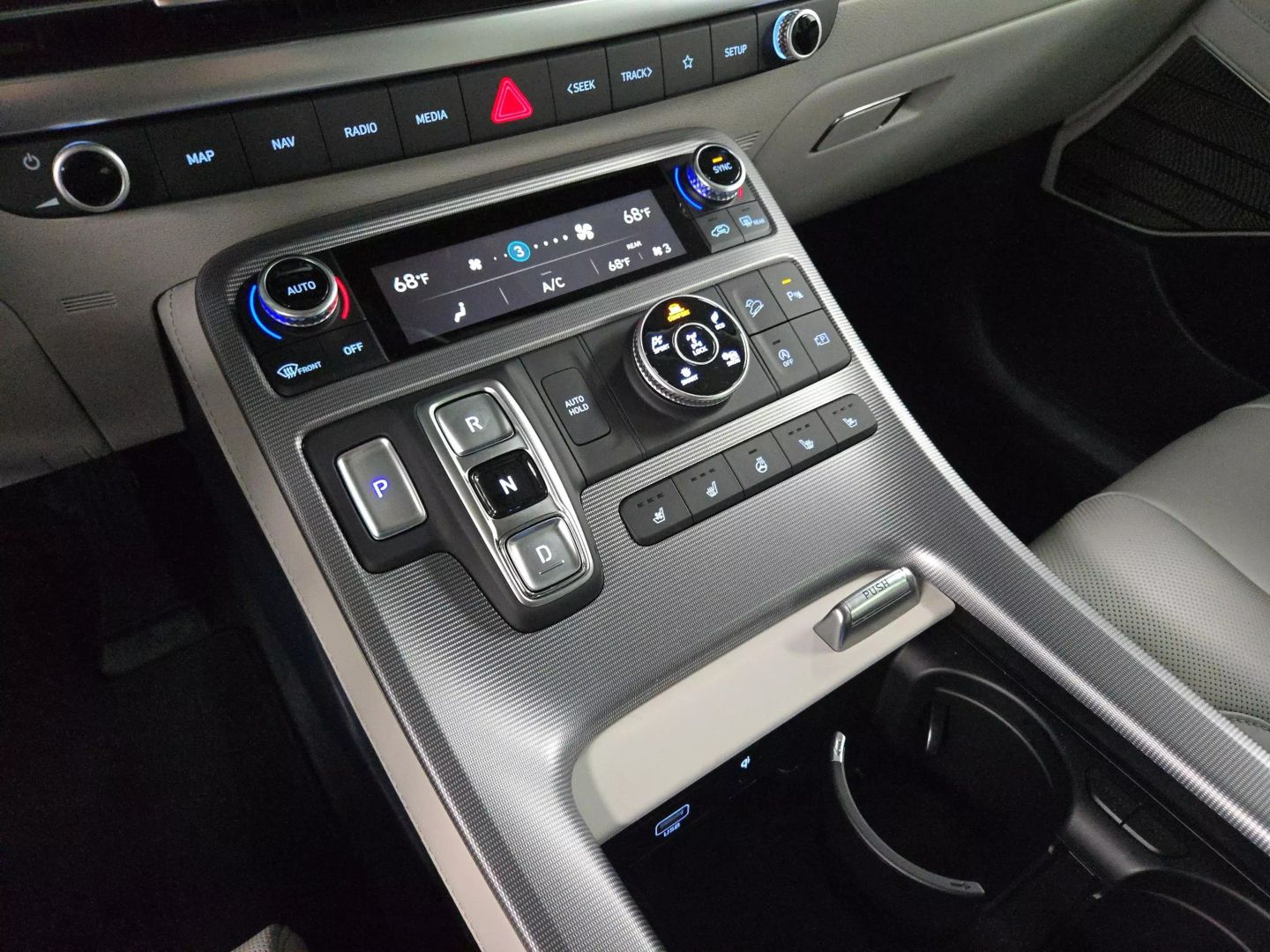 2025 Hyundai Palisade - Image 15