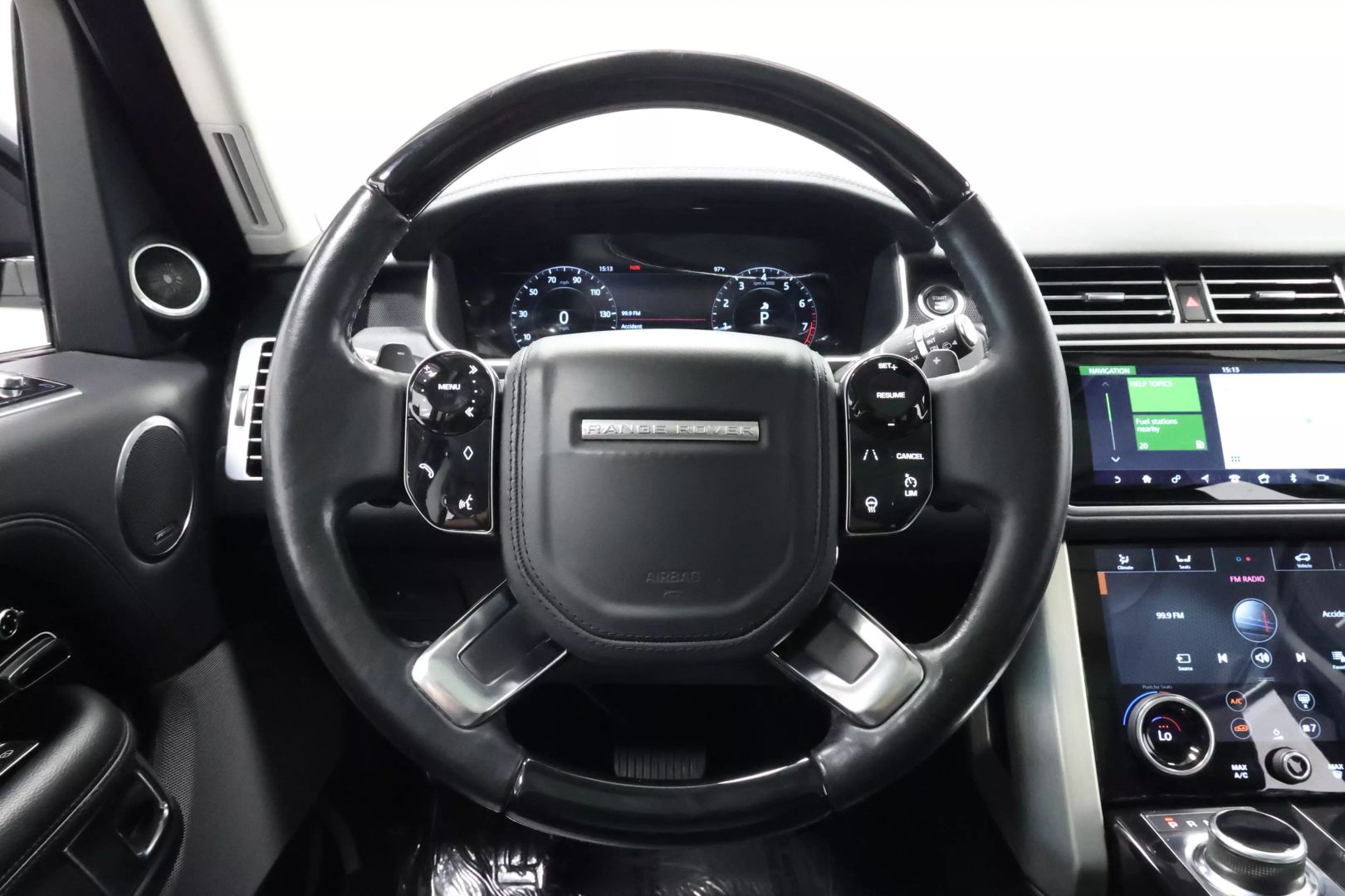 2018 Land Rover Range Rover - Image 22