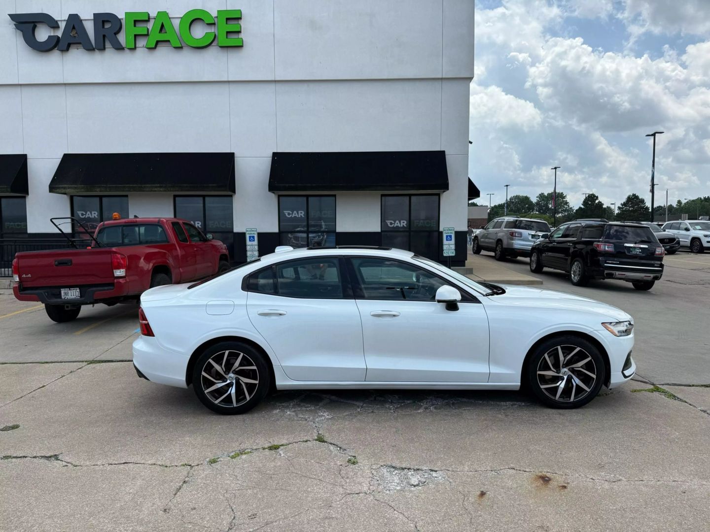 2020 Volvo S60 - Image 17