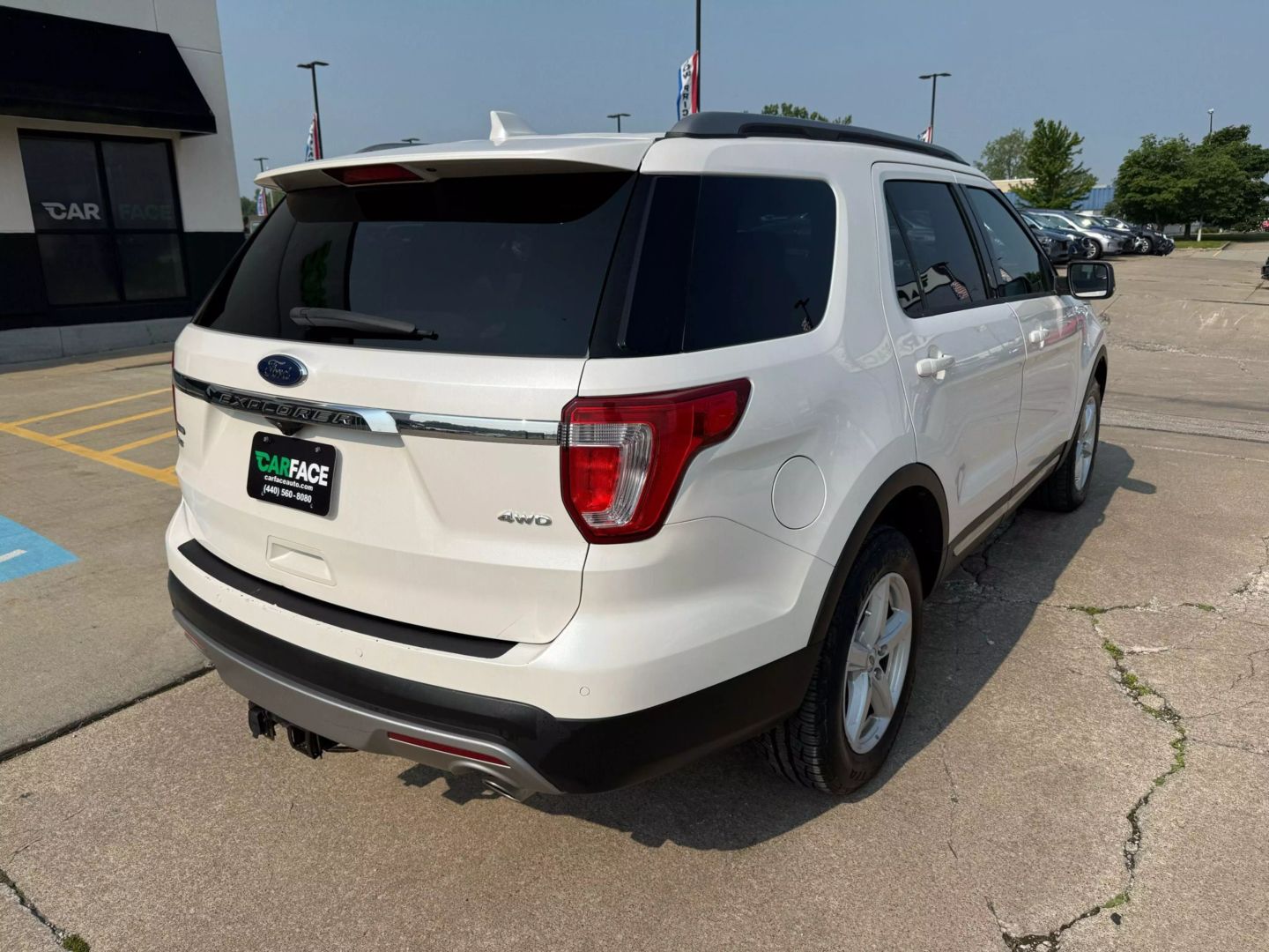 2016 Ford Explorer - Image 14