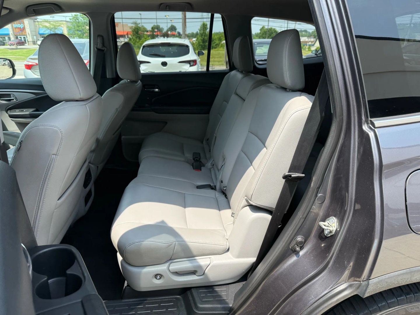 2017 Honda Pilot - Image 22