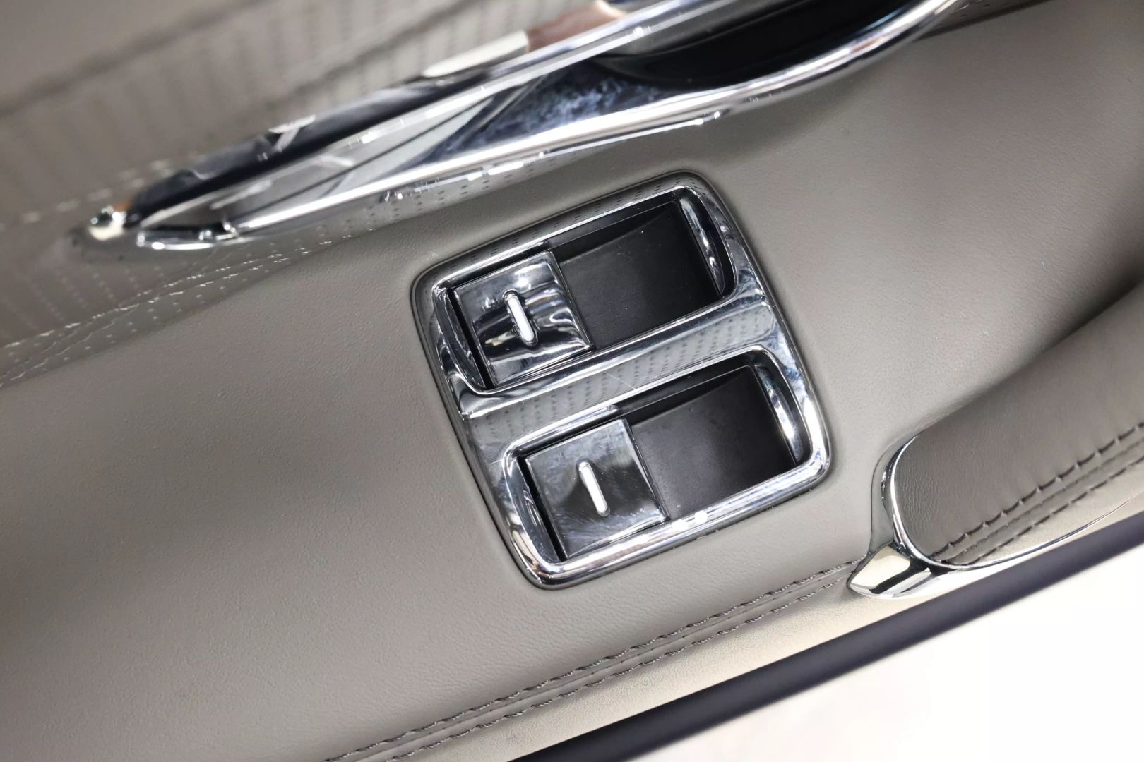 2016 Bentley Flying Spur - Image 45