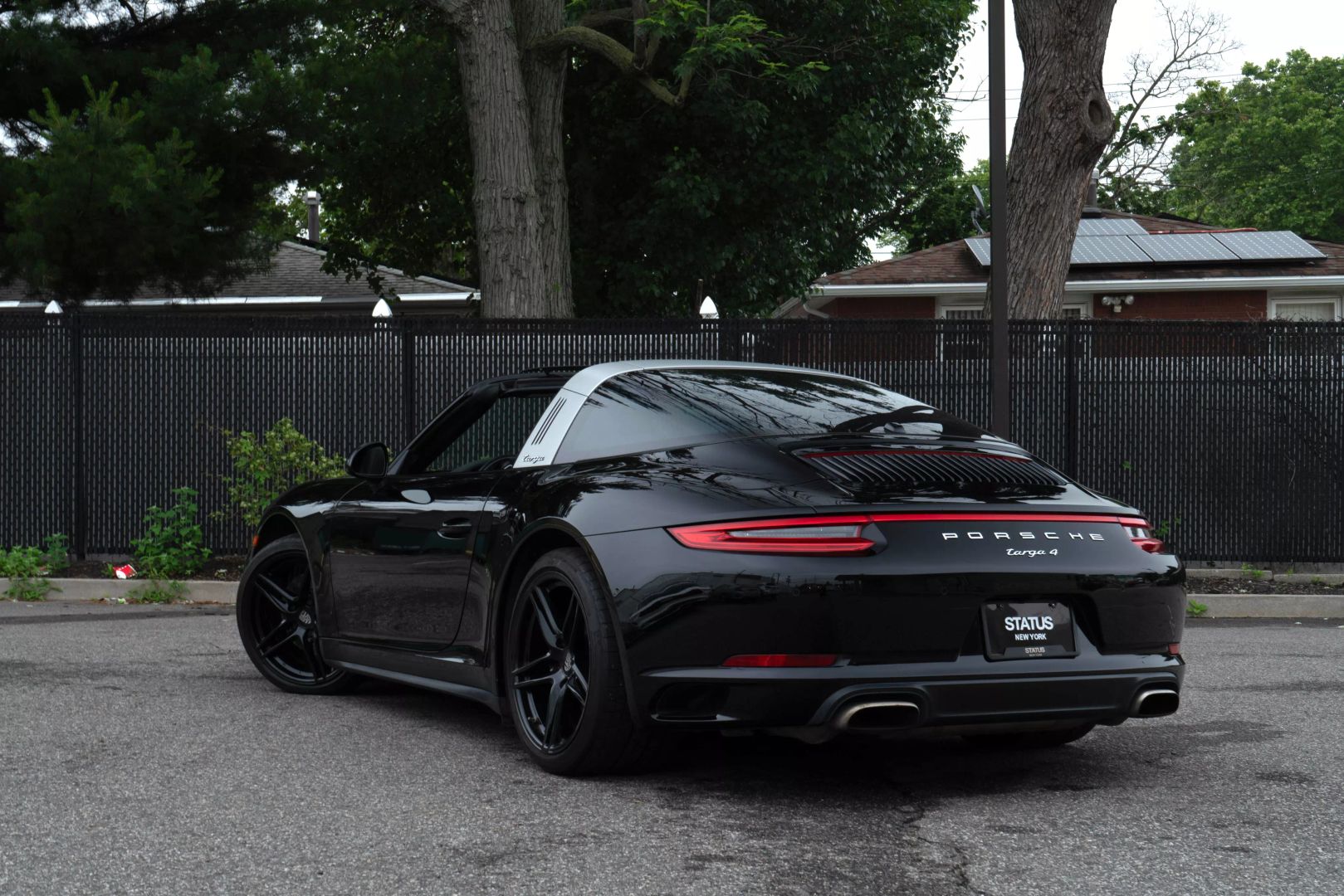 2018 Porsche 911 - Image 38