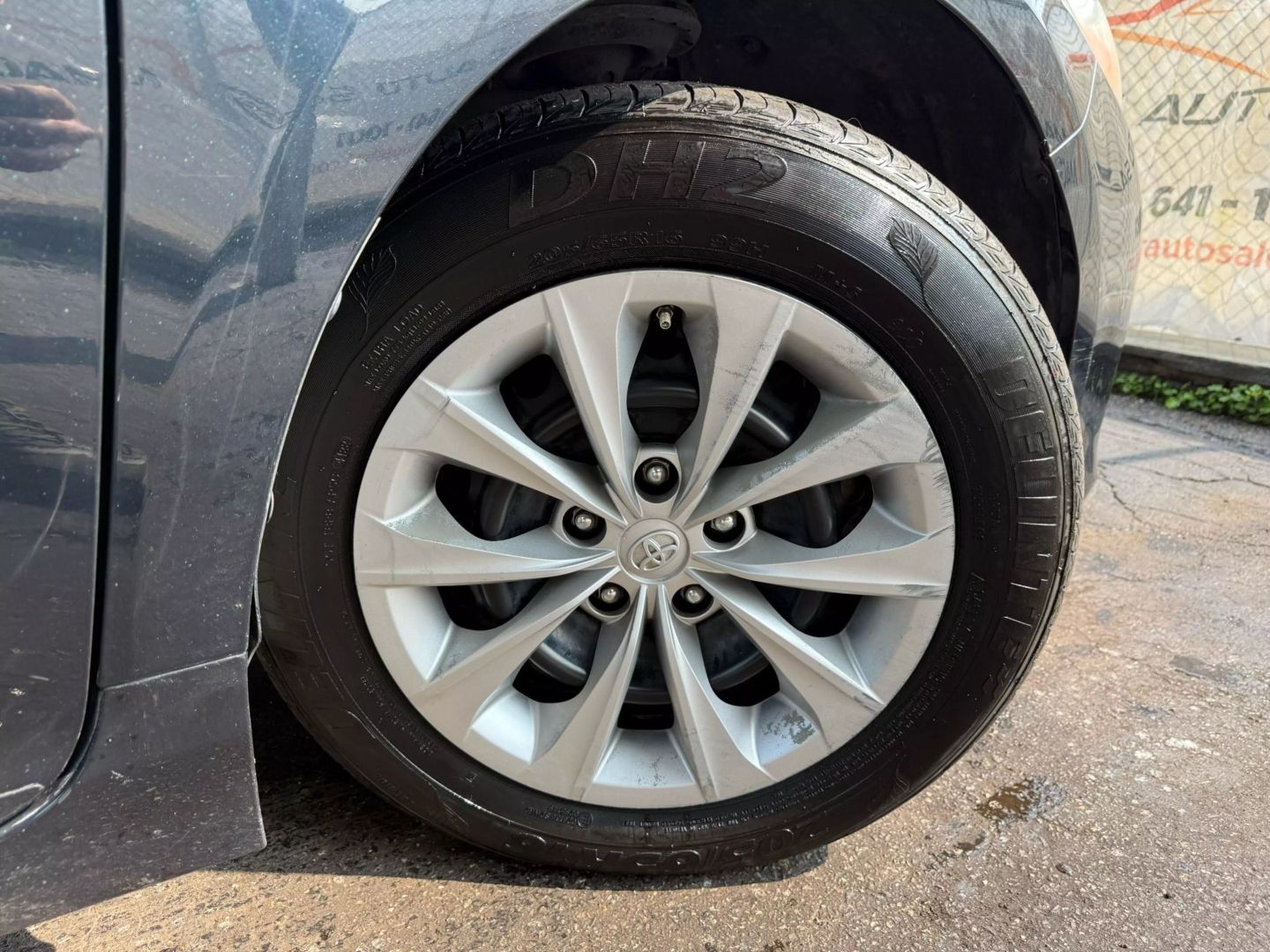 2015 Toyota Camry - Image 45