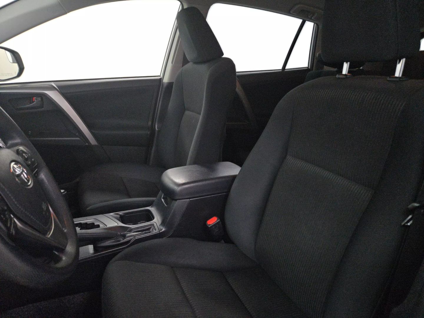 2018 Toyota Rav4 - Image 19