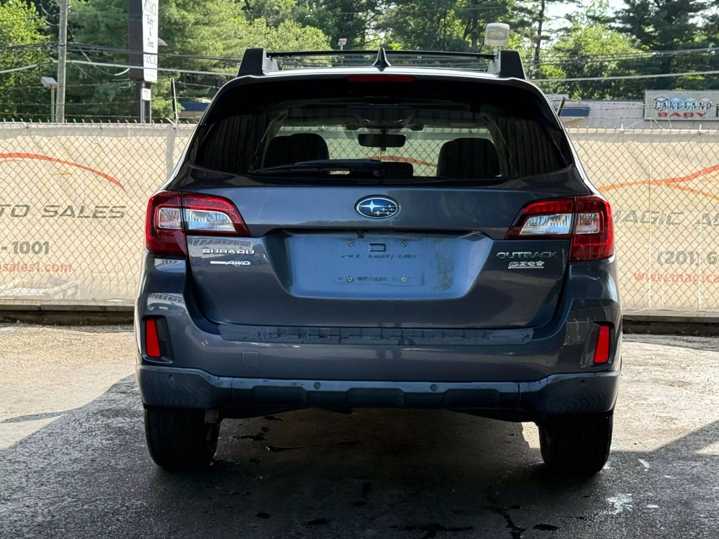 2017 Subaru Outback - Image 10